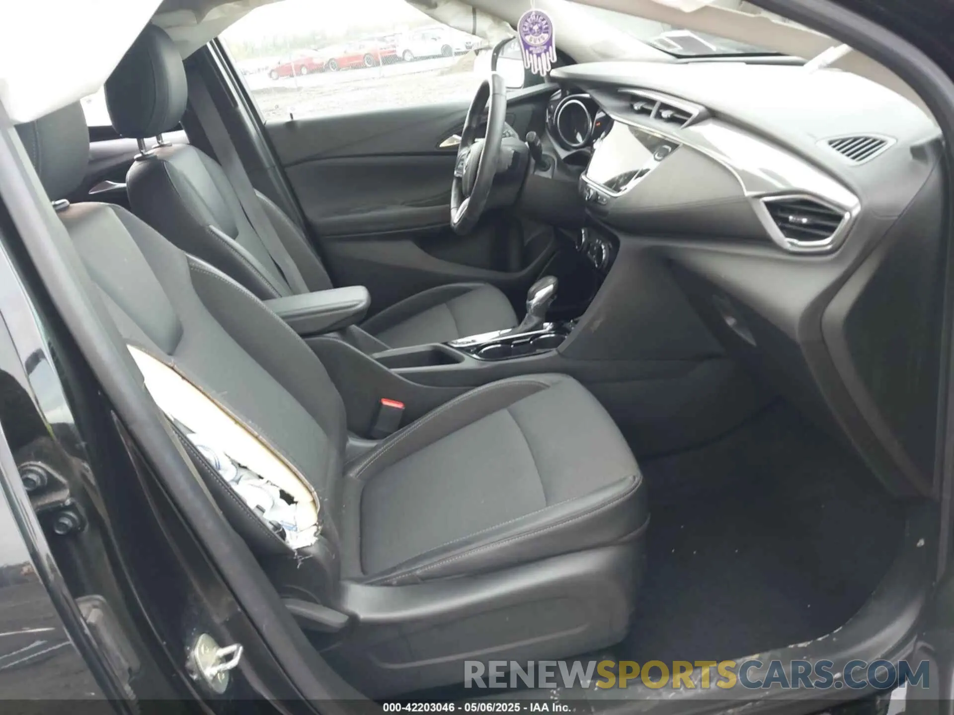 5 fotografías del automóvil dañado KL4MMCSL1NB079327 BUICK ENCORE GX 2022