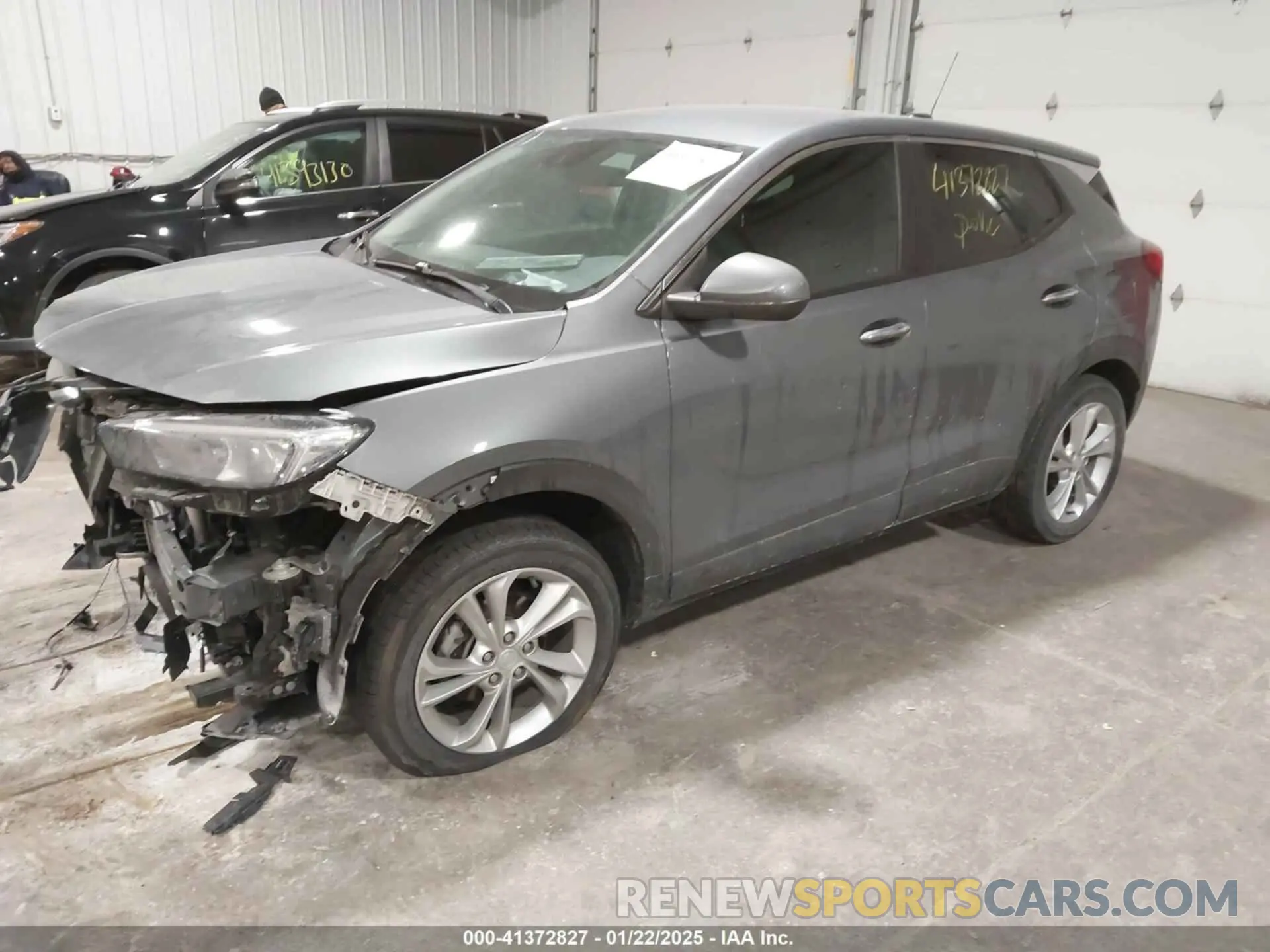 2 fotografías del automóvil dañado KL4MMCSL4NB052333 BUICK ENCORE GX 2022
