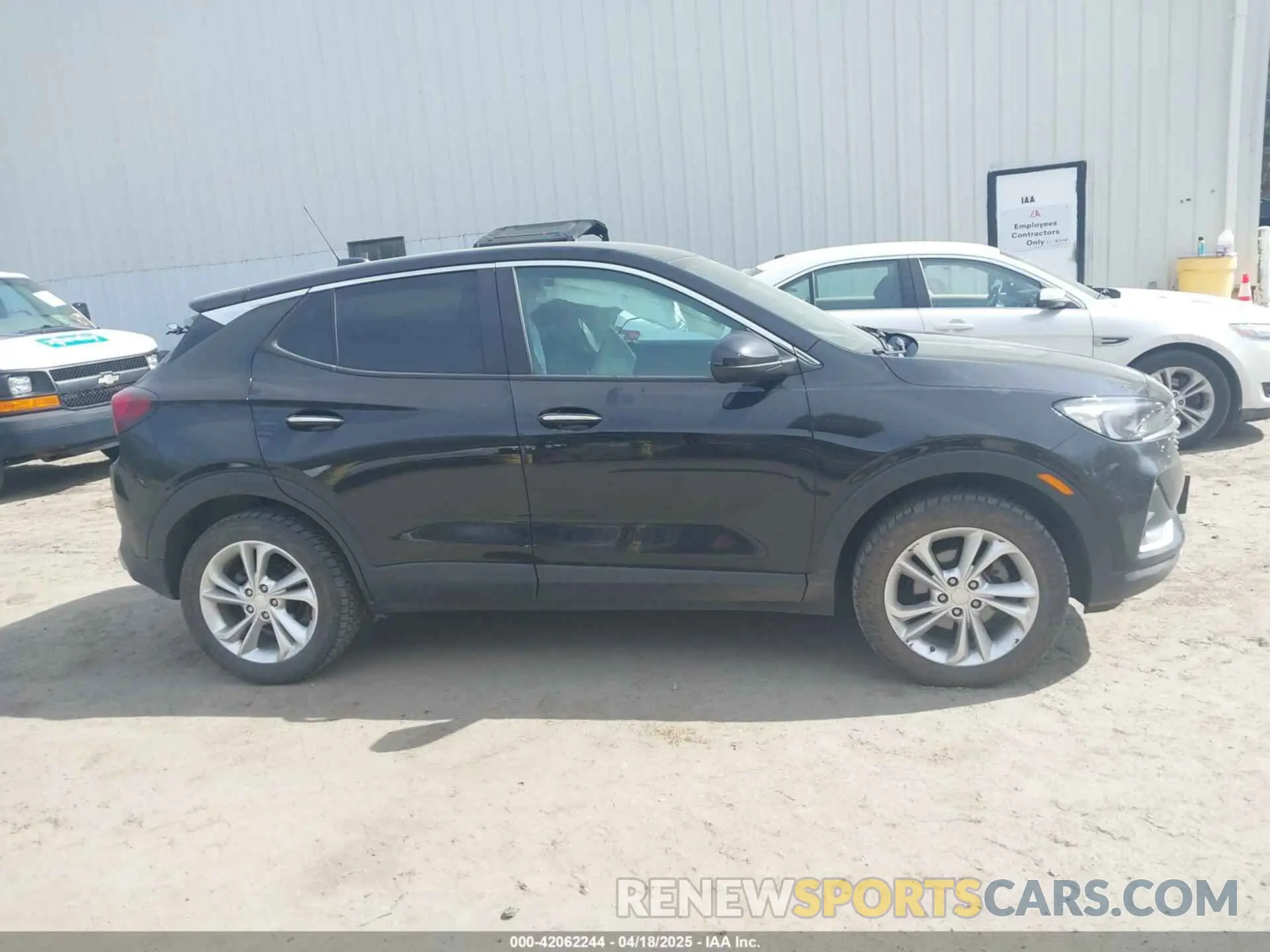 13 fotografías del automóvil dañado KL4MMCSLXNB083487 BUICK ENCORE GX 2022