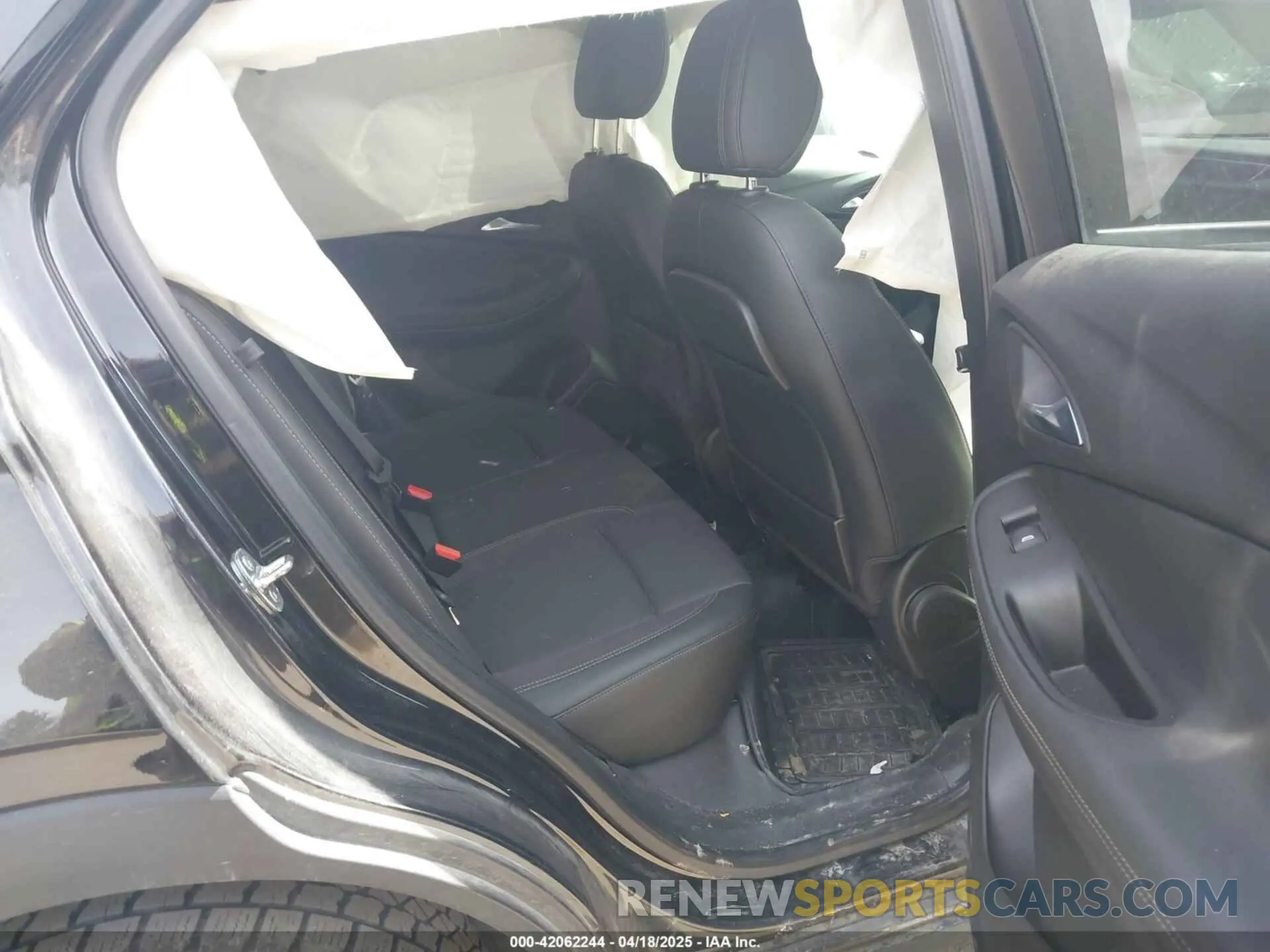 8 fotografías del automóvil dañado KL4MMCSLXNB083487 BUICK ENCORE GX 2022