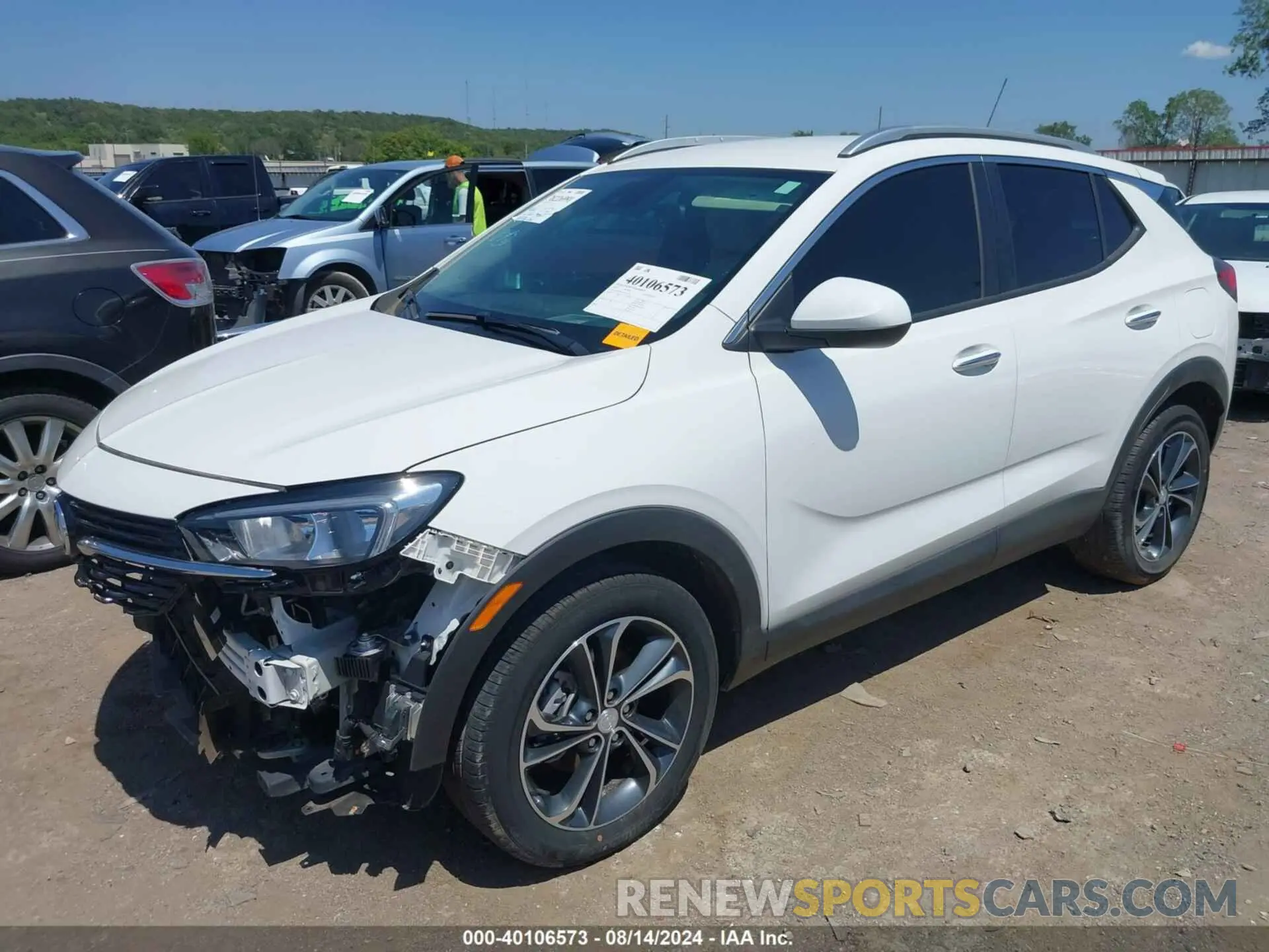 2 fotografías del automóvil dañado KL4MMDS20NB131723 BUICK ENCORE GX 2022