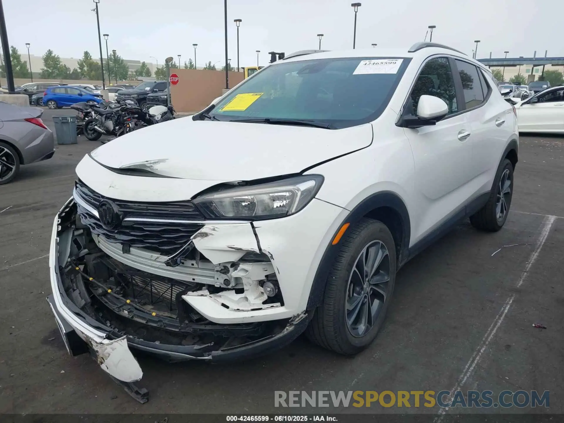2 fotografías del automóvil dañado KL4MMDS26NB095858 BUICK ENCORE GX 2022