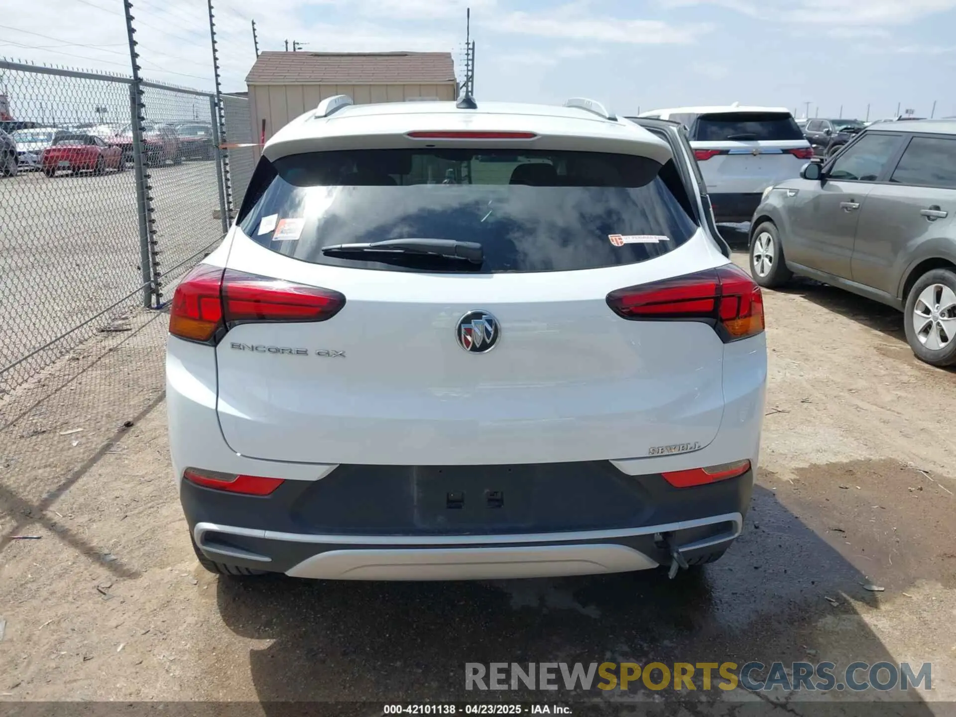 16 fotografías del automóvil dañado KL4MMDS28NB106259 BUICK ENCORE GX 2022