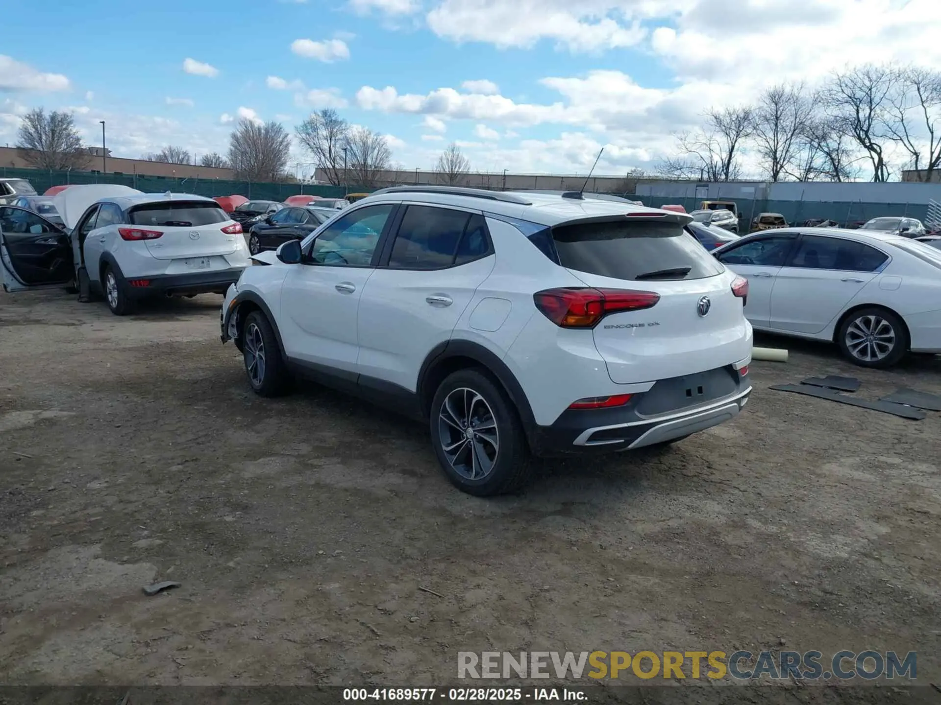 3 fotografías del automóvil dañado KL4MMDS29NB117352 BUICK ENCORE GX 2022