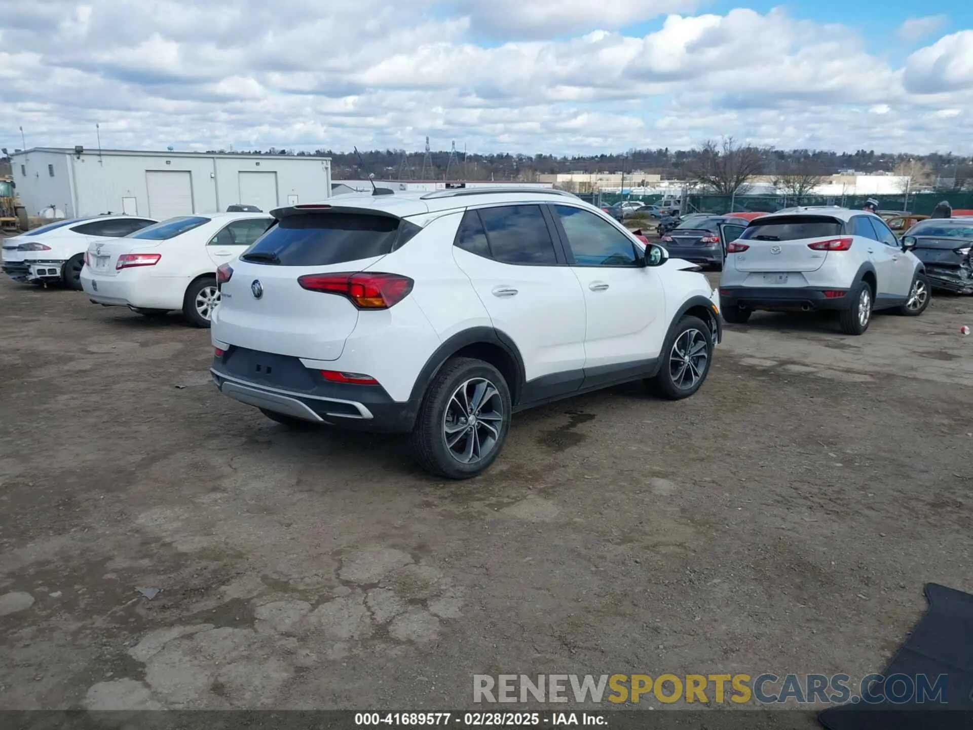 4 fotografías del automóvil dañado KL4MMDS29NB117352 BUICK ENCORE GX 2022