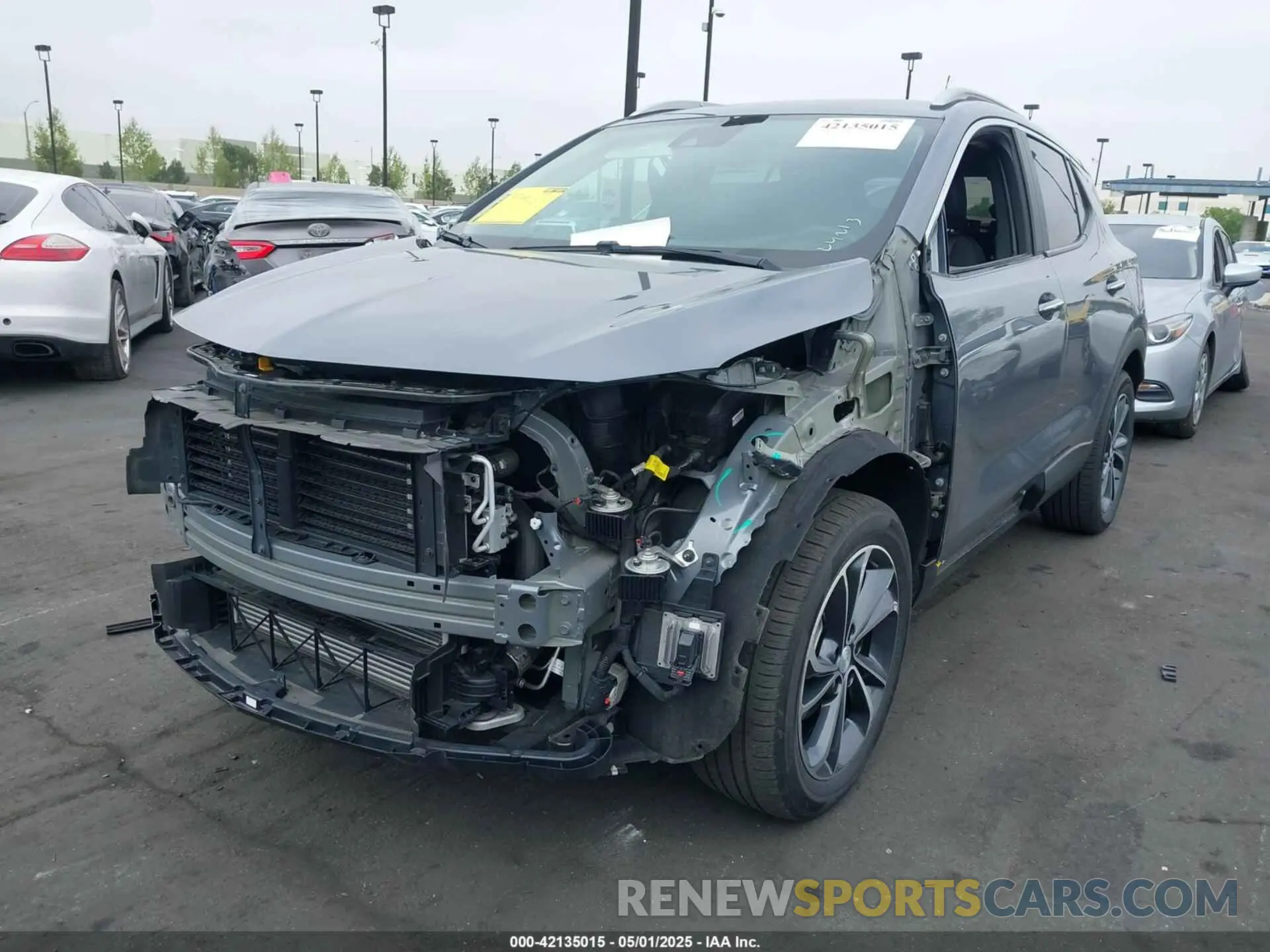 2 fotografías del automóvil dañado KL4MMDSL3NB029227 BUICK ENCORE GX 2022