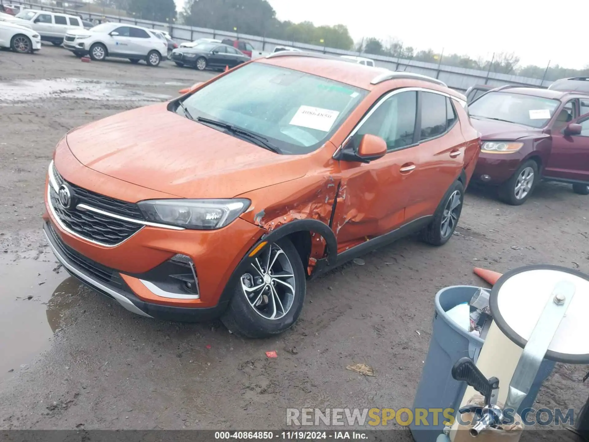 2 fotografías del automóvil dañado KL4MMDSLXNB036157 BUICK ENCORE GX 2022
