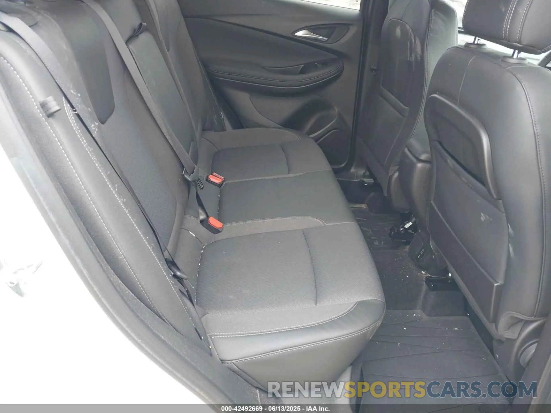 8 fotografías del automóvil dañado KL4MMESL1NB114332 BUICK ENCORE GX 2022