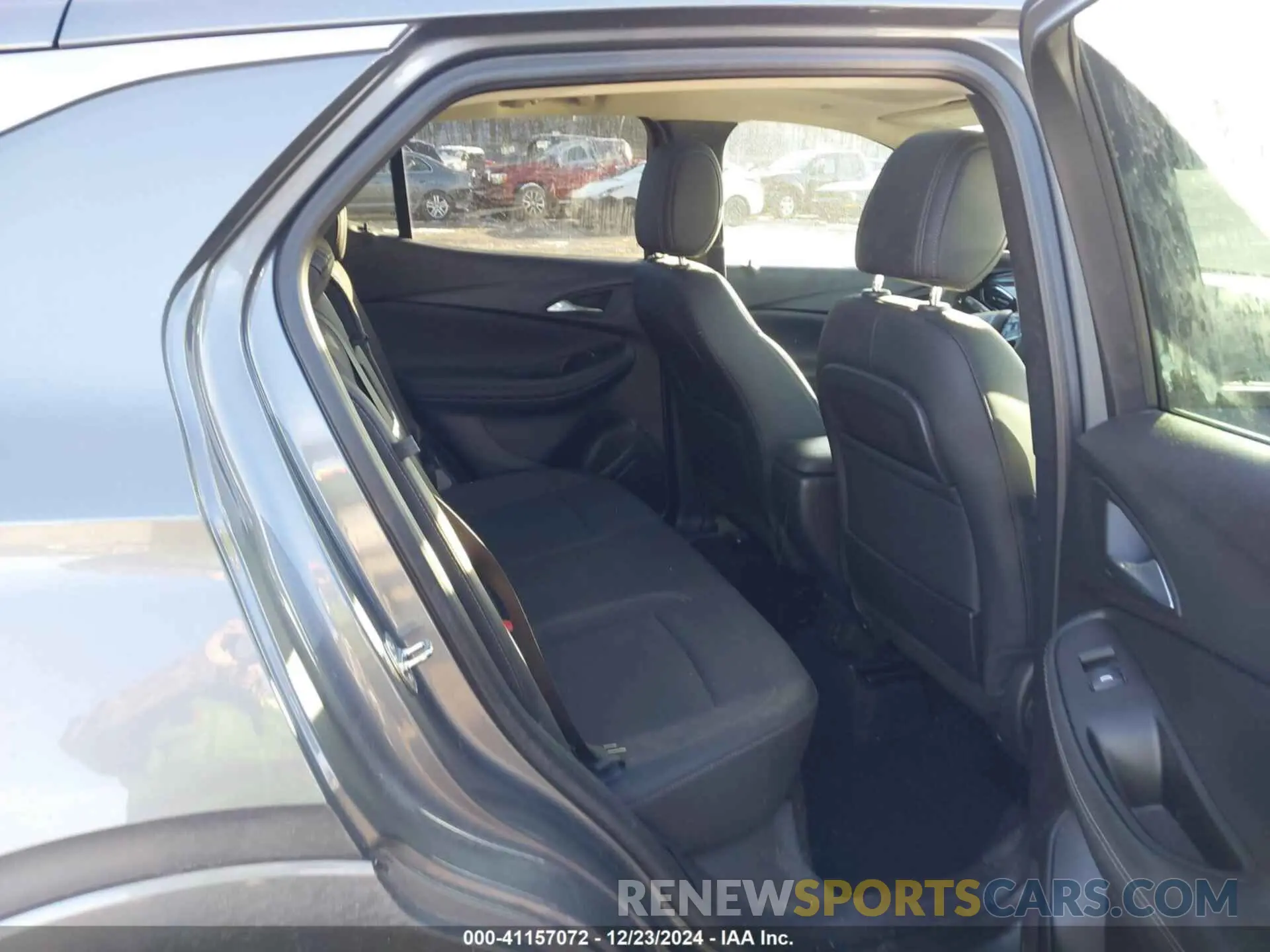 8 fotografías del automóvil dañado KL4MMESL5NB009681 BUICK ENCORE GX 2022