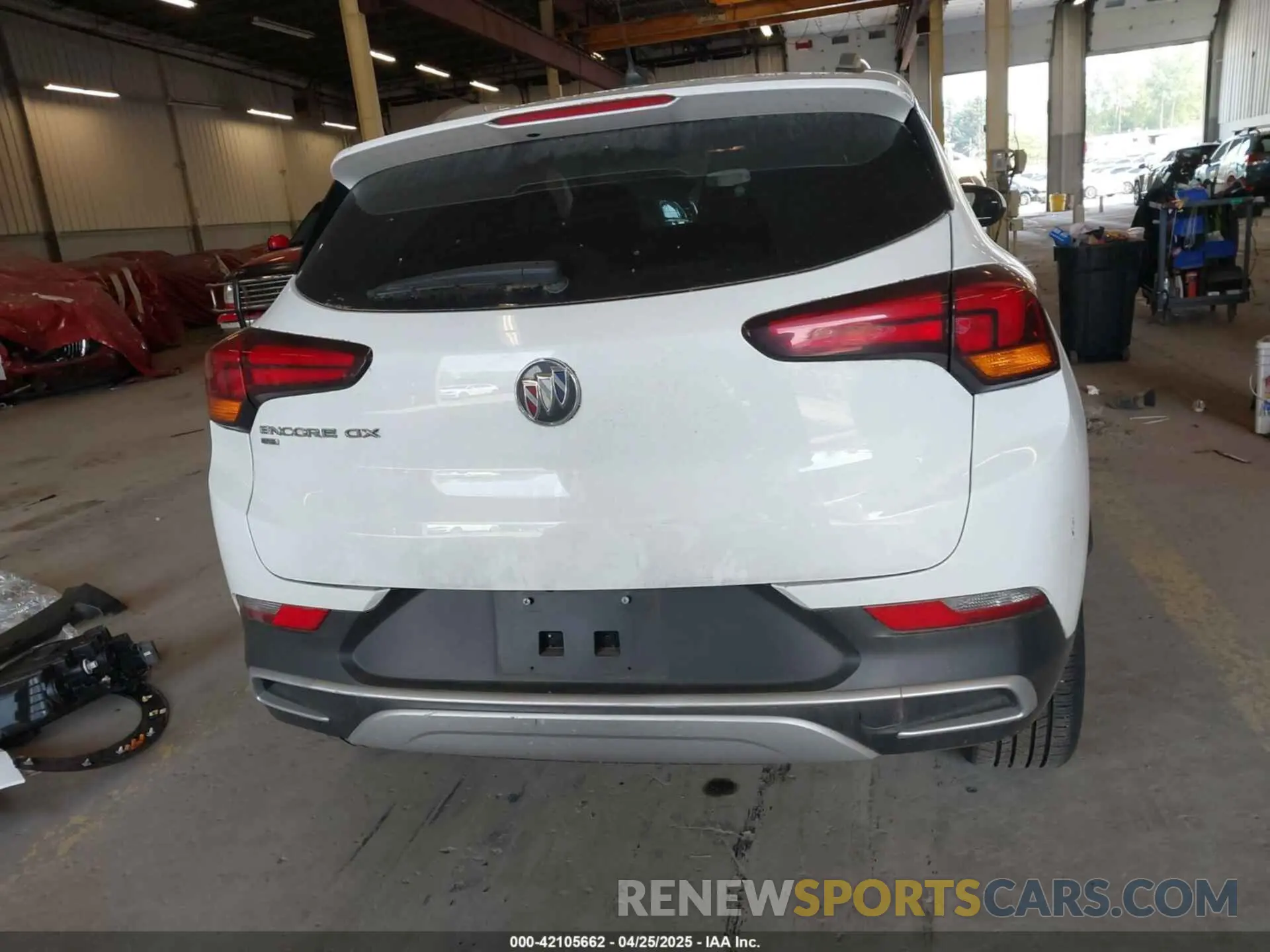 17 fotografías del automóvil dañado KL4MMESL9NB011479 BUICK ENCORE GX 2022