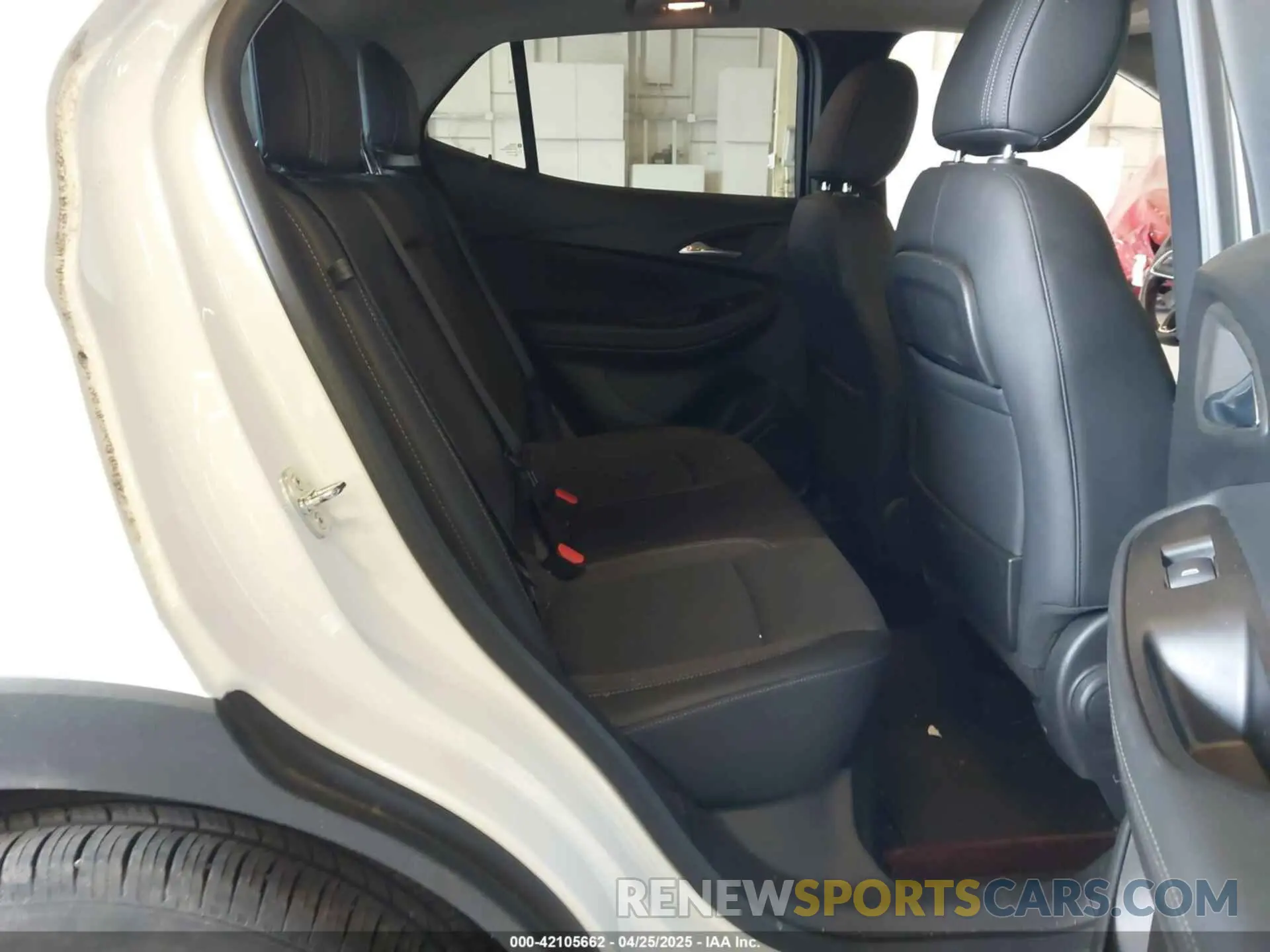 8 fotografías del automóvil dañado KL4MMESL9NB011479 BUICK ENCORE GX 2022