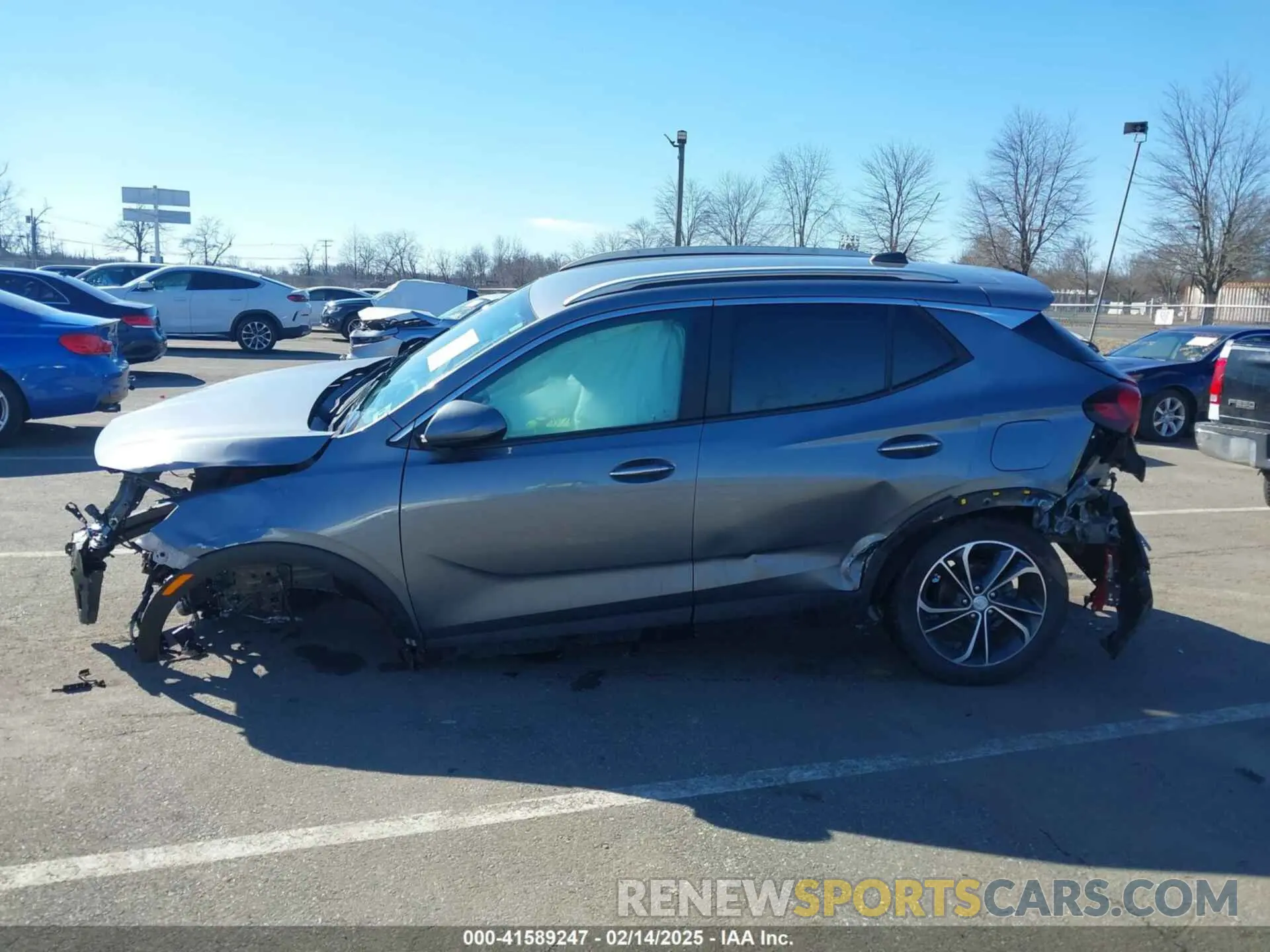 14 fotografías del automóvil dañado KL4MMESL9NB026502 BUICK ENCORE GX 2022