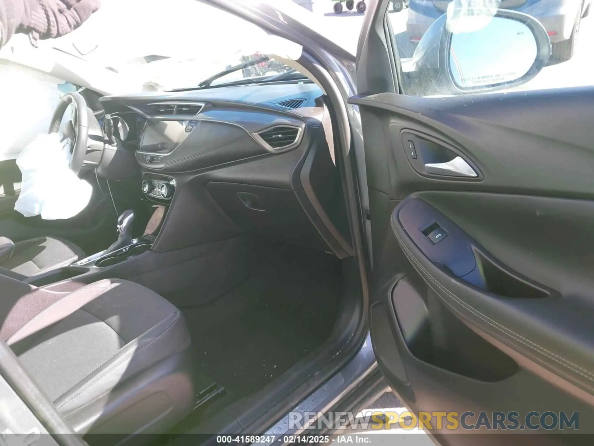 5 fotografías del automóvil dañado KL4MMESL9NB026502 BUICK ENCORE GX 2022