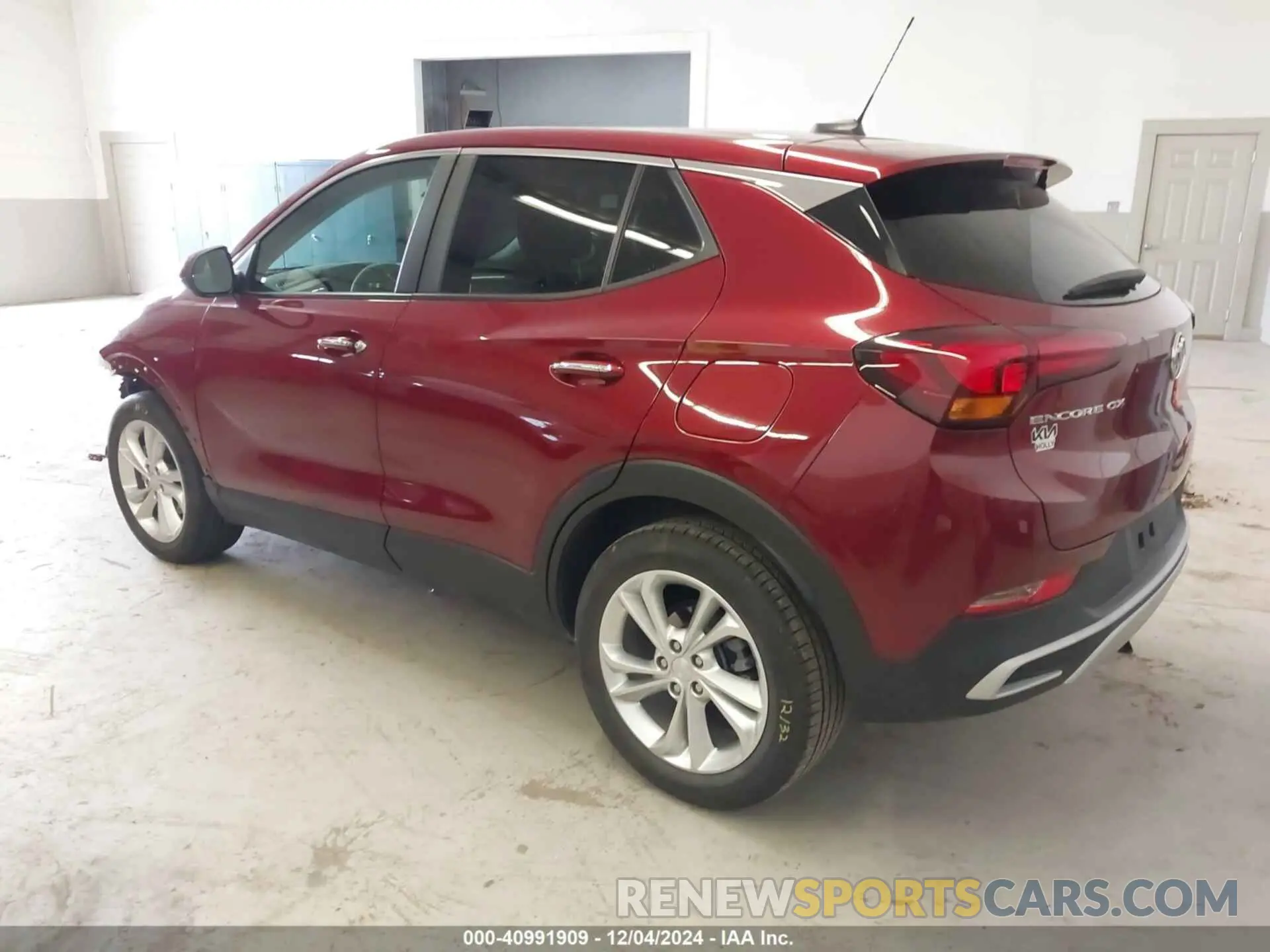 3 fotografías del automóvil dañado KL4MMBS20PB101449 BUICK ENCORE GX 2023