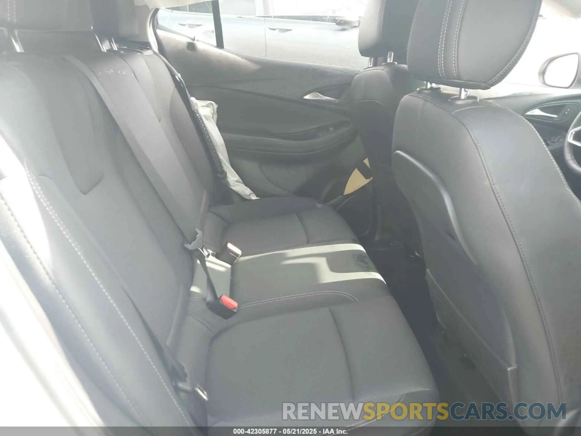 8 fotografías del automóvil dañado KL4MMBS22PB095279 BUICK ENCORE GX 2023