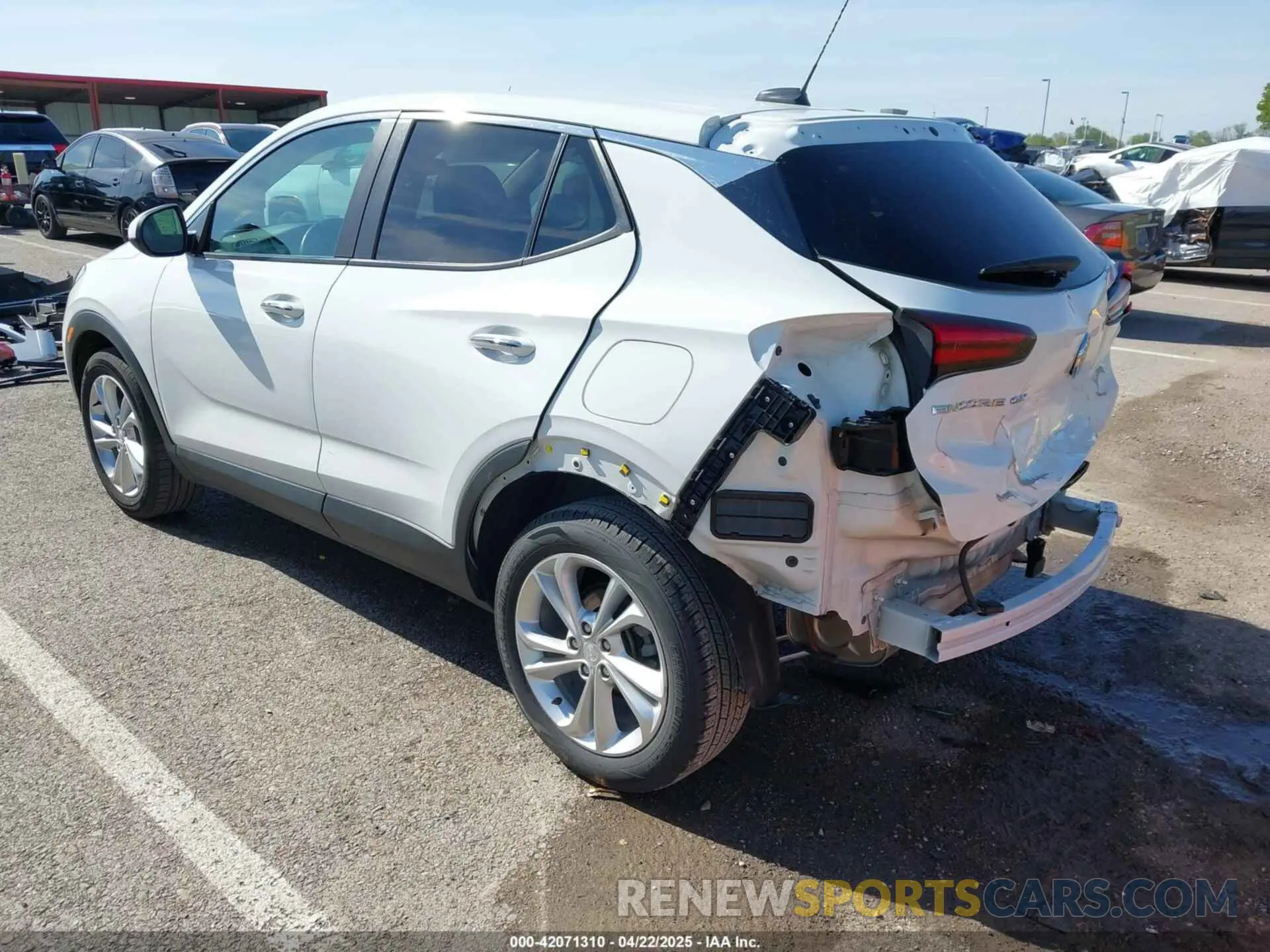 3 fotografías del automóvil dañado KL4MMBS22PB134758 BUICK ENCORE GX 2023