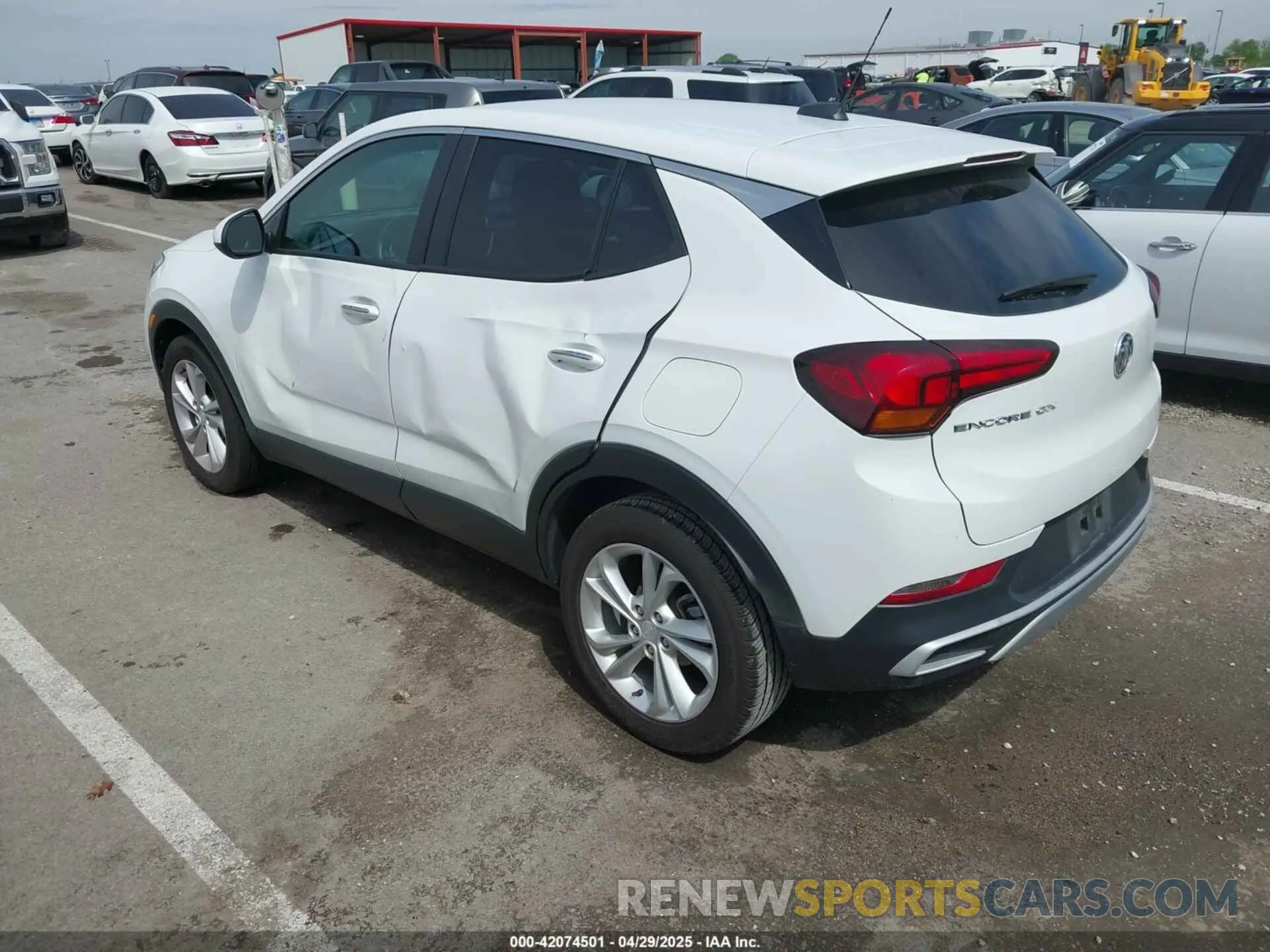 3 fotografías del automóvil dañado KL4MMBS26PB026109 BUICK ENCORE GX 2023
