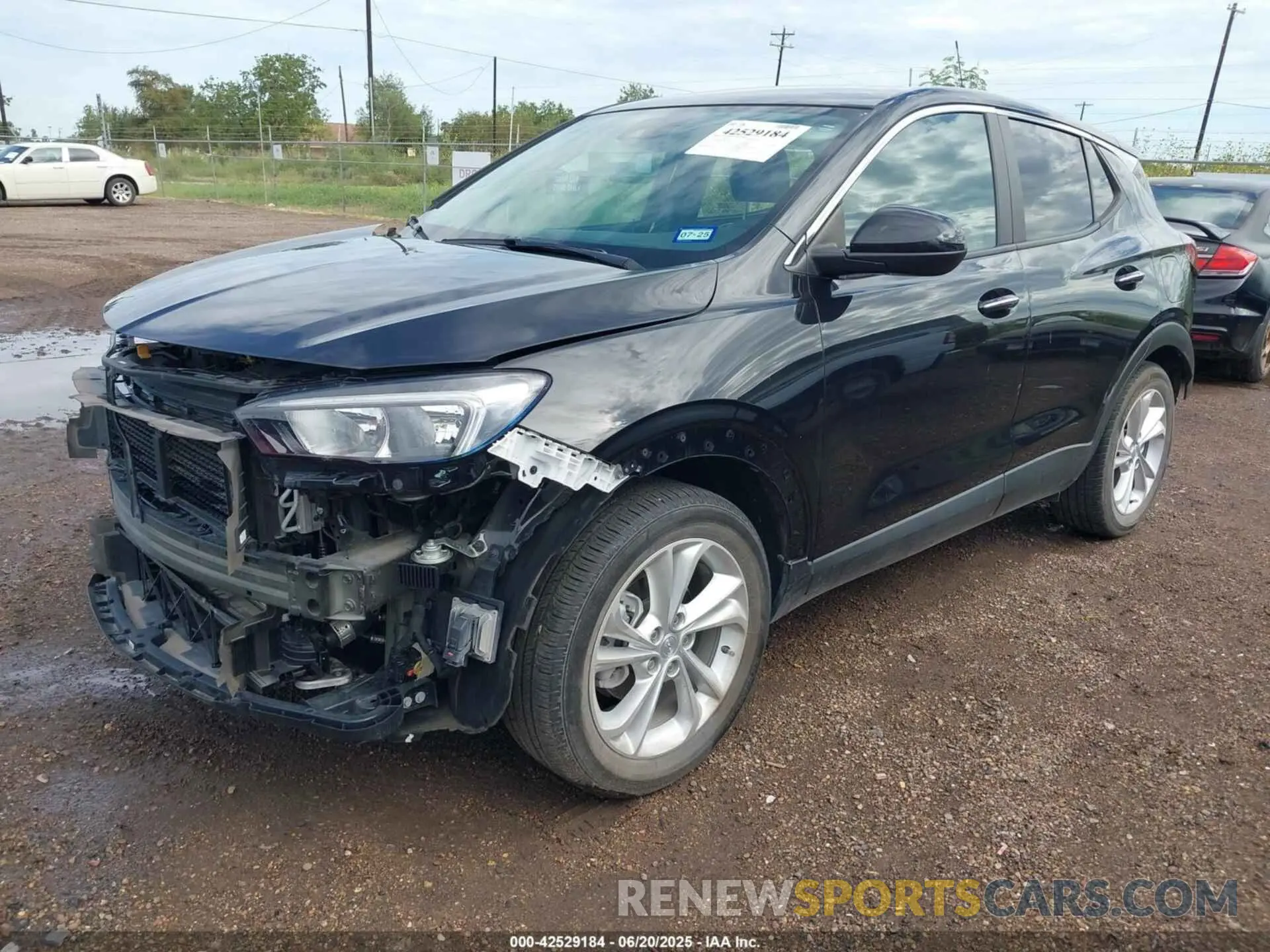 2 fotografías del automóvil dañado KL4MMBS29PB152254 BUICK ENCORE GX 2023