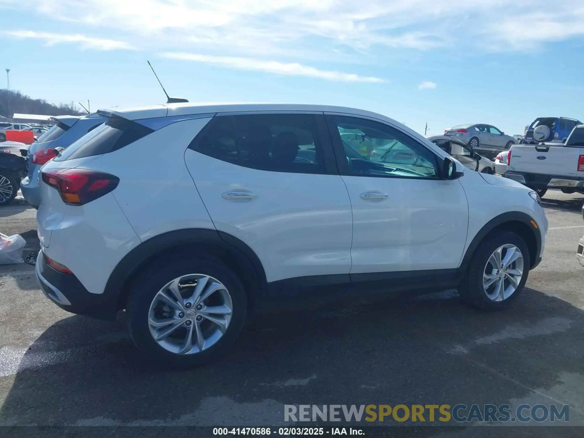 13 fotografías del automóvil dañado KL4MMCSL5PB111652 BUICK ENCORE GX 2023