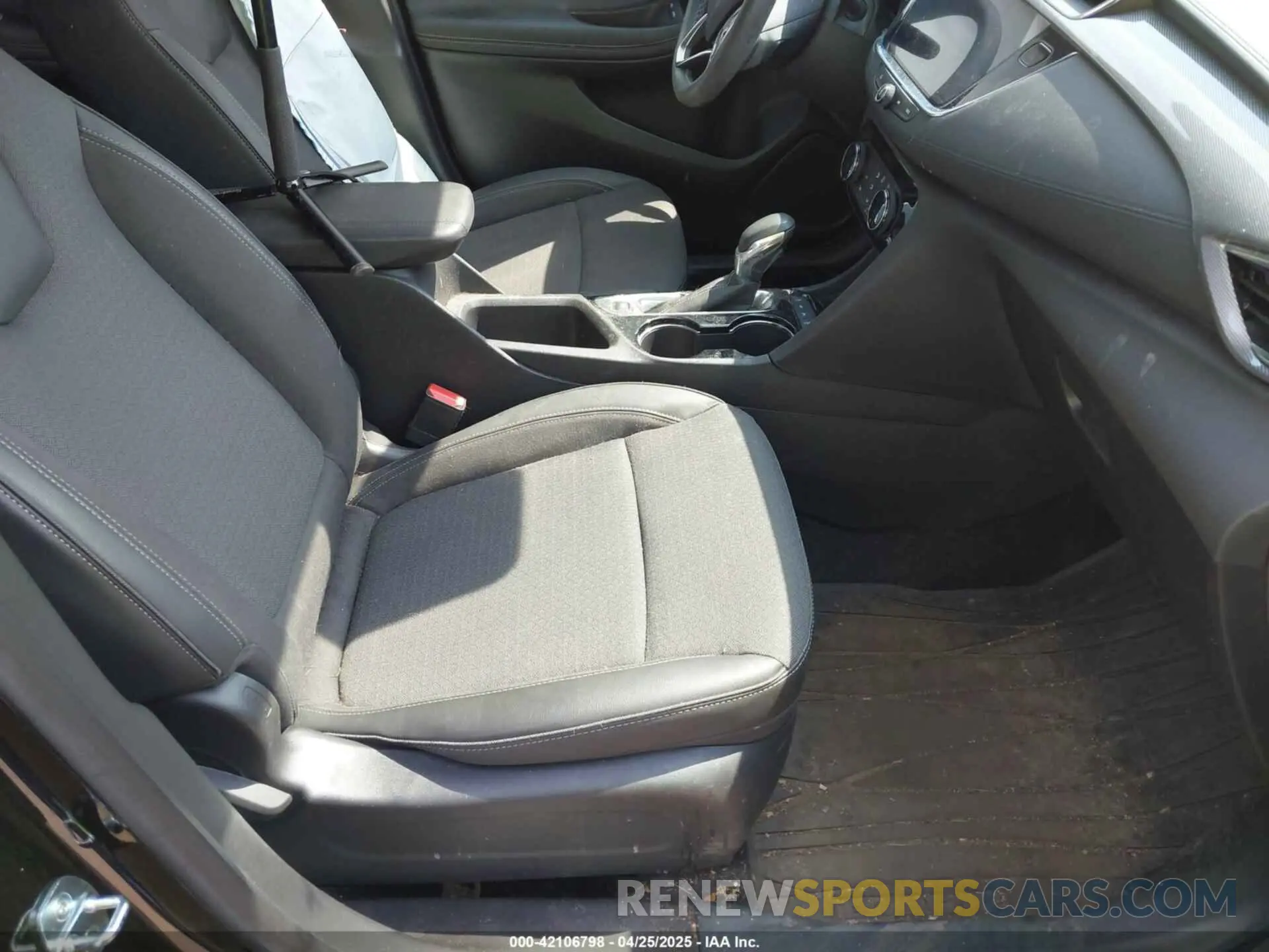 5 fotografías del automóvil dañado KL4MMCSL6PB162674 BUICK ENCORE GX 2023