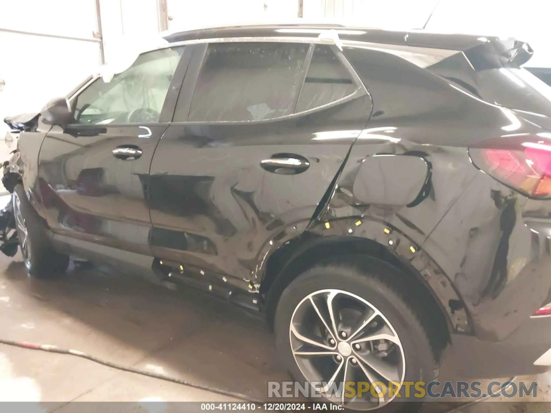 15 fotografías del automóvil dañado KL4MMDS21PB019208 BUICK ENCORE GX 2023