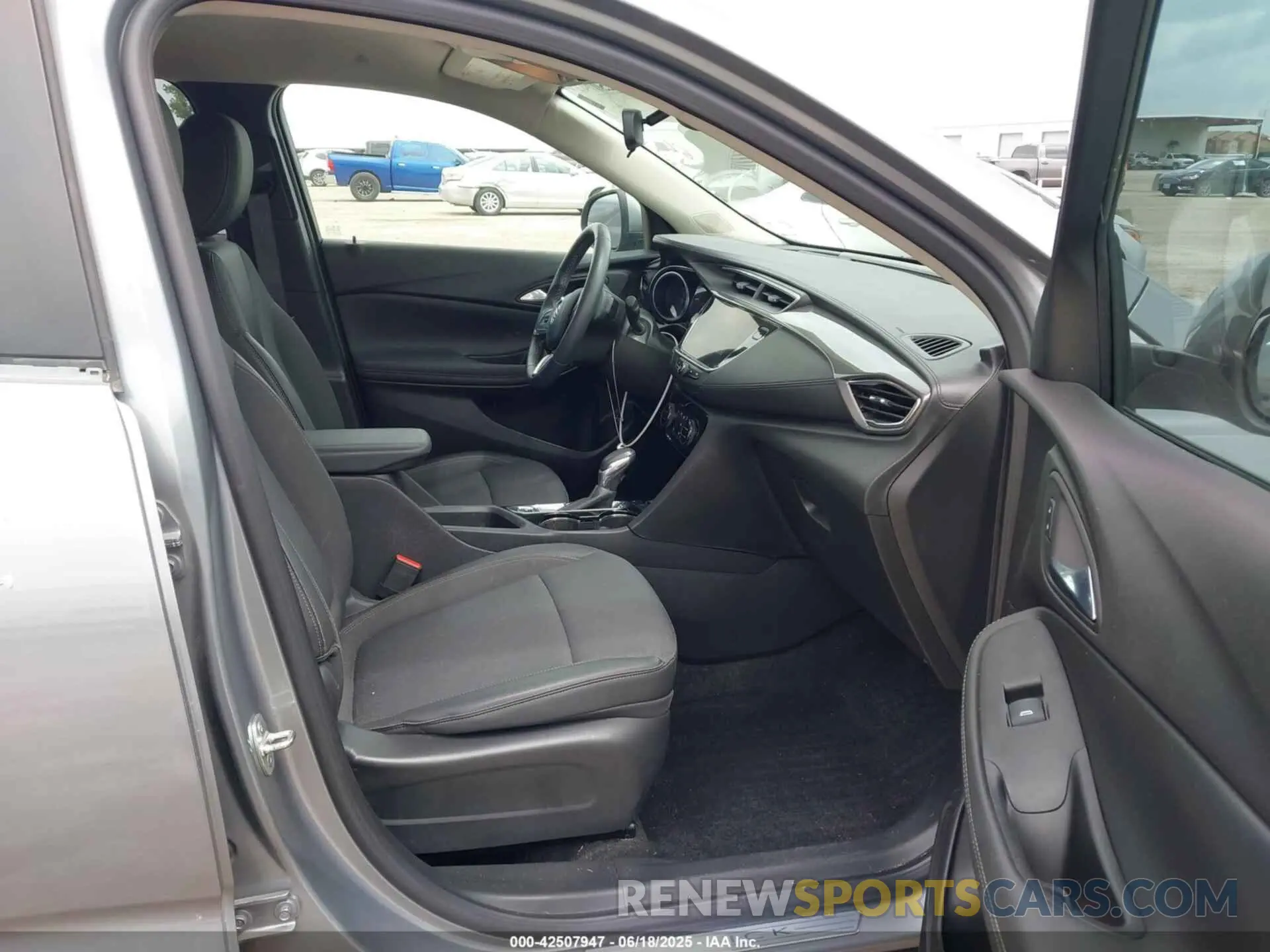 5 fotografías del automóvil dañado KL4MMDS22PB151670 BUICK ENCORE GX 2023