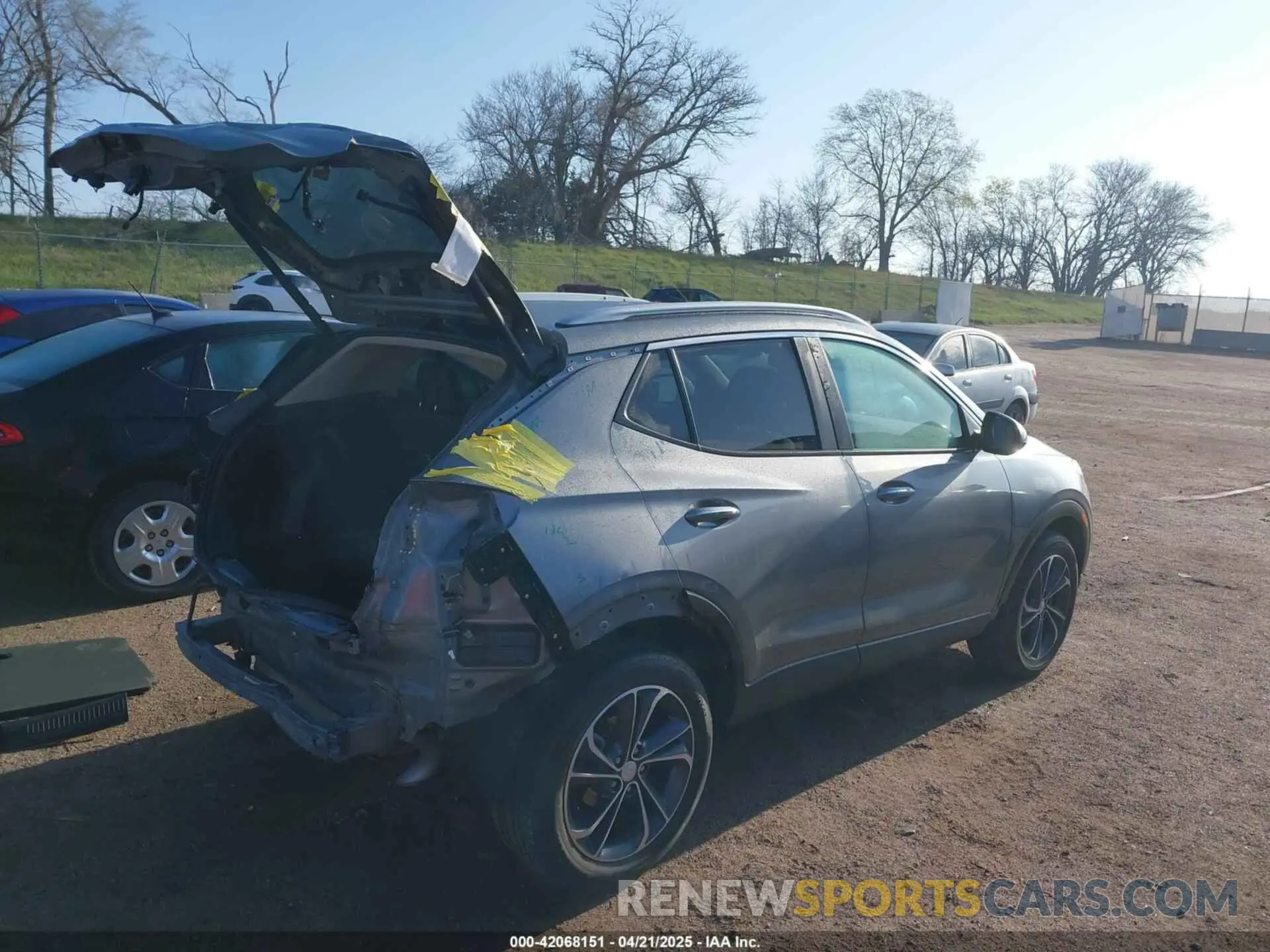 4 fotografías del automóvil dañado KL4MMDS24PB151721 BUICK ENCORE GX 2023