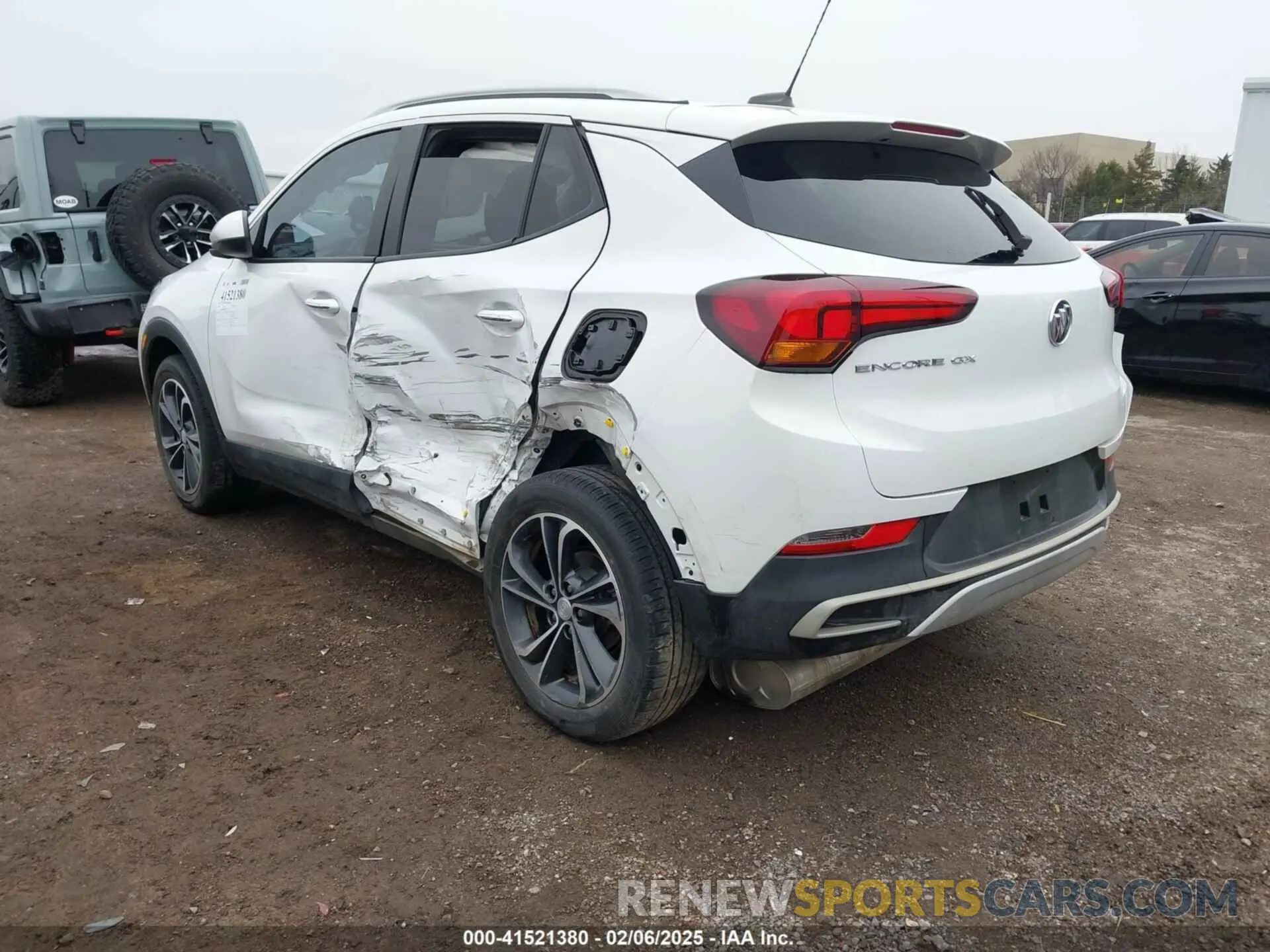 3 fotografías del automóvil dañado KL4MMDS28PB082662 BUICK ENCORE GX 2023