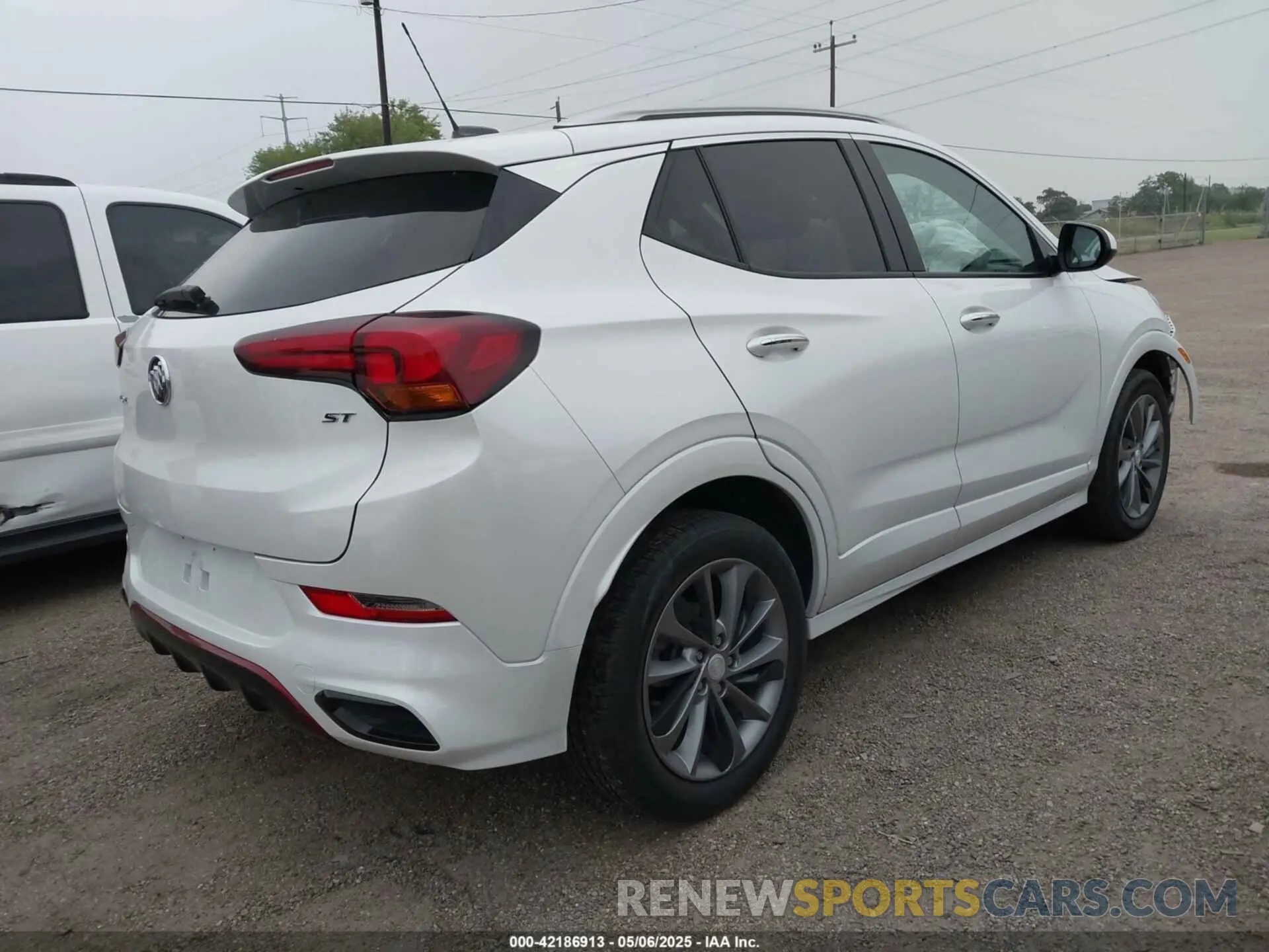4 fotografías del automóvil dañado KL4MMDS28PB151303 BUICK ENCORE GX 2023