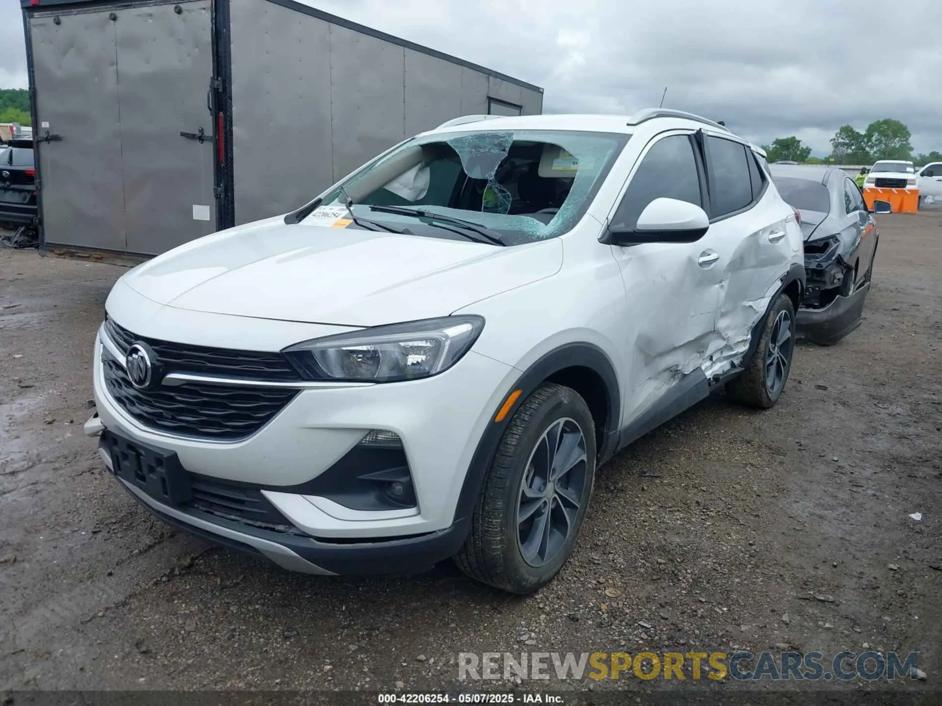 2 fotografías del automóvil dañado KL4MMDS28PB154198 BUICK ENCORE GX 2023