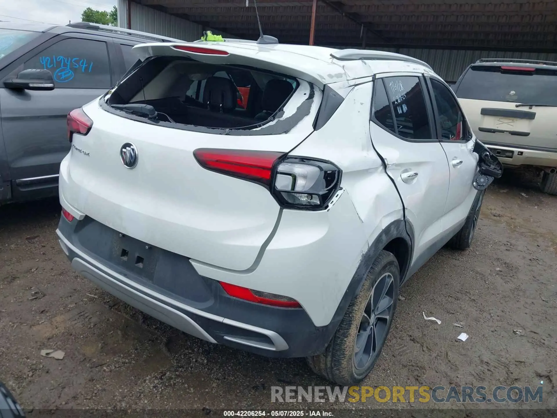 4 fotografías del automóvil dañado KL4MMDS28PB154198 BUICK ENCORE GX 2023