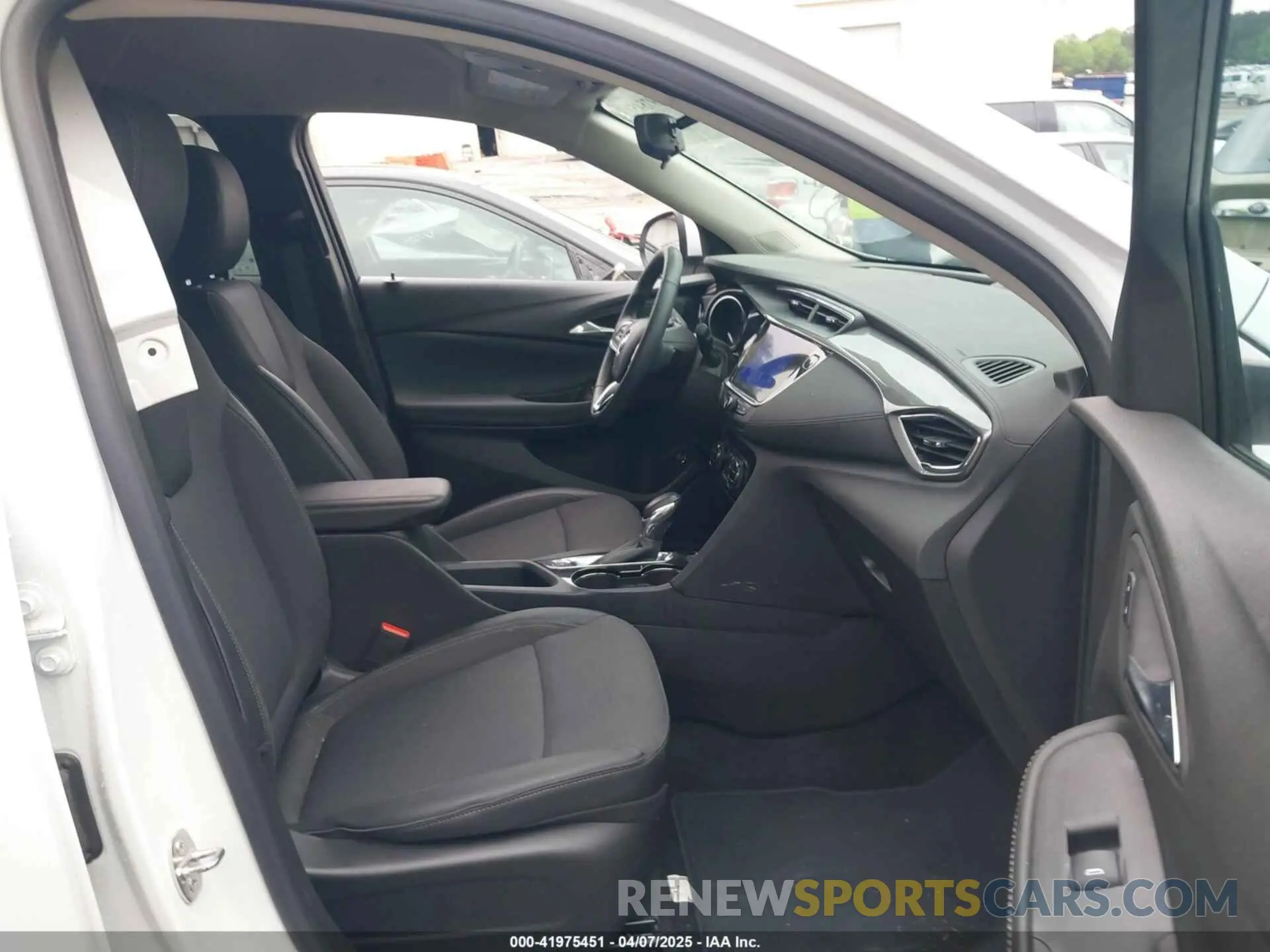 5 fotografías del automóvil dañado KL4MMDSL4PB071652 BUICK ENCORE GX 2023