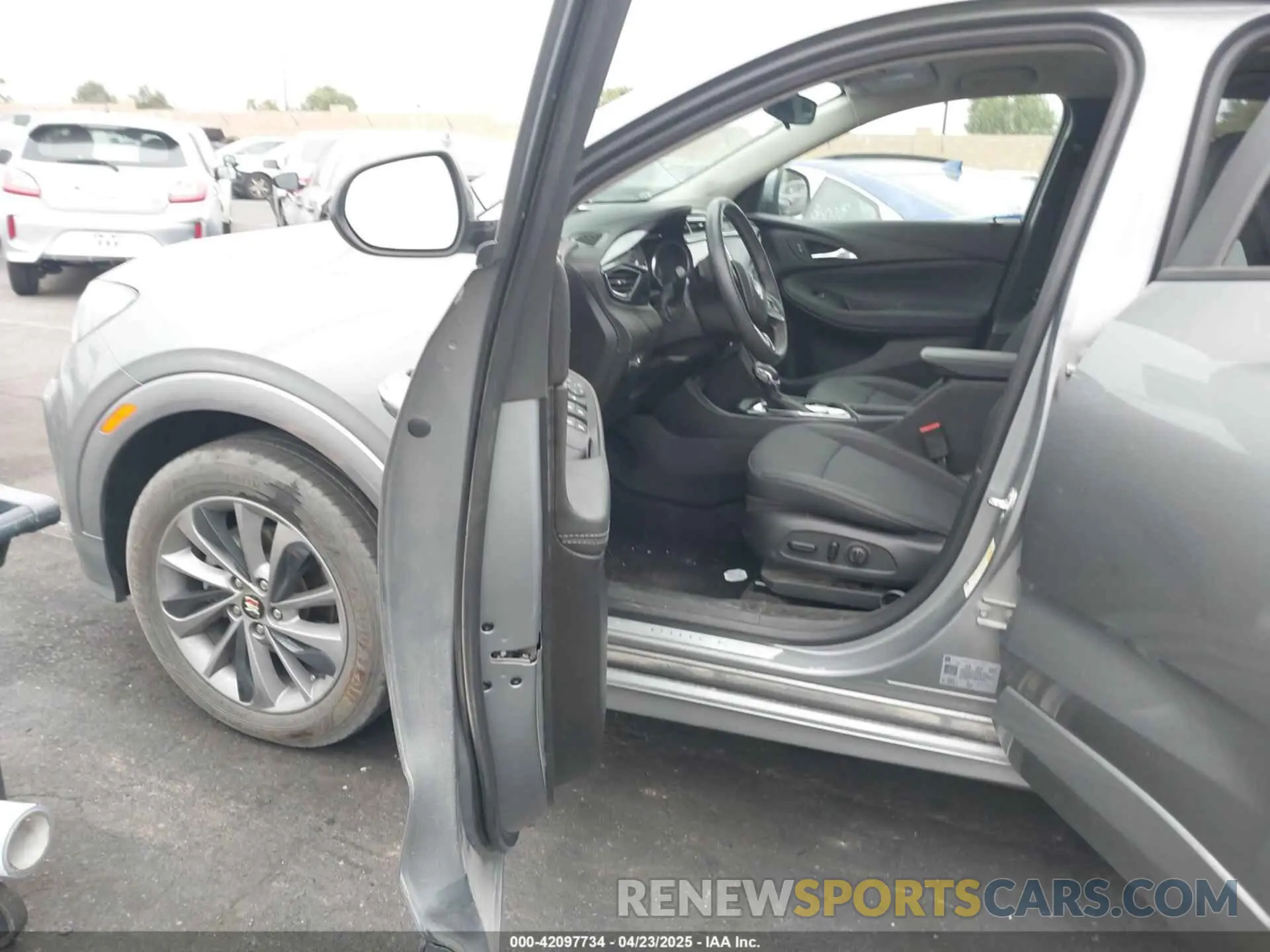 5 fotografías del automóvil dañado KL4MMDSL8PB163721 BUICK ENCORE GX 2023