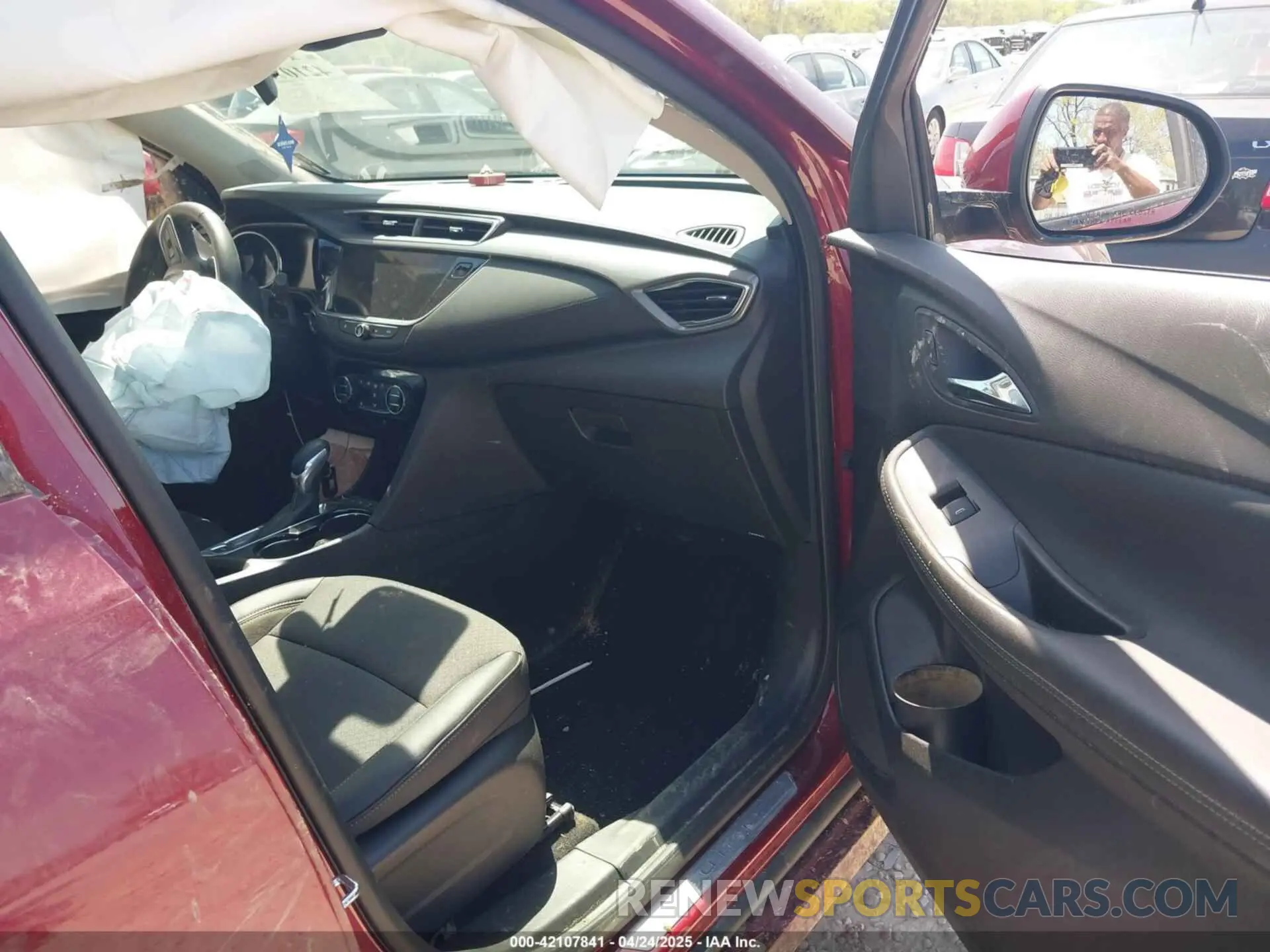 5 fotografías del automóvil dañado KL4MMESL9PB094544 BUICK ENCORE GX 2023