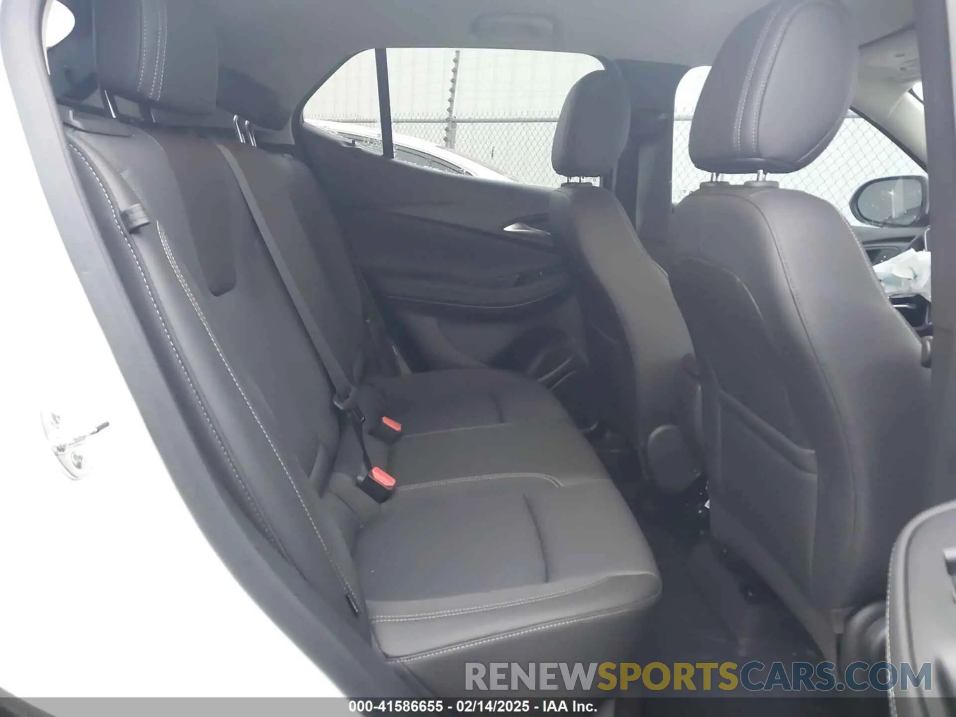 8 fotografías del automóvil dañado KL4AMBS25RB173236 BUICK ENCORE GX 2024