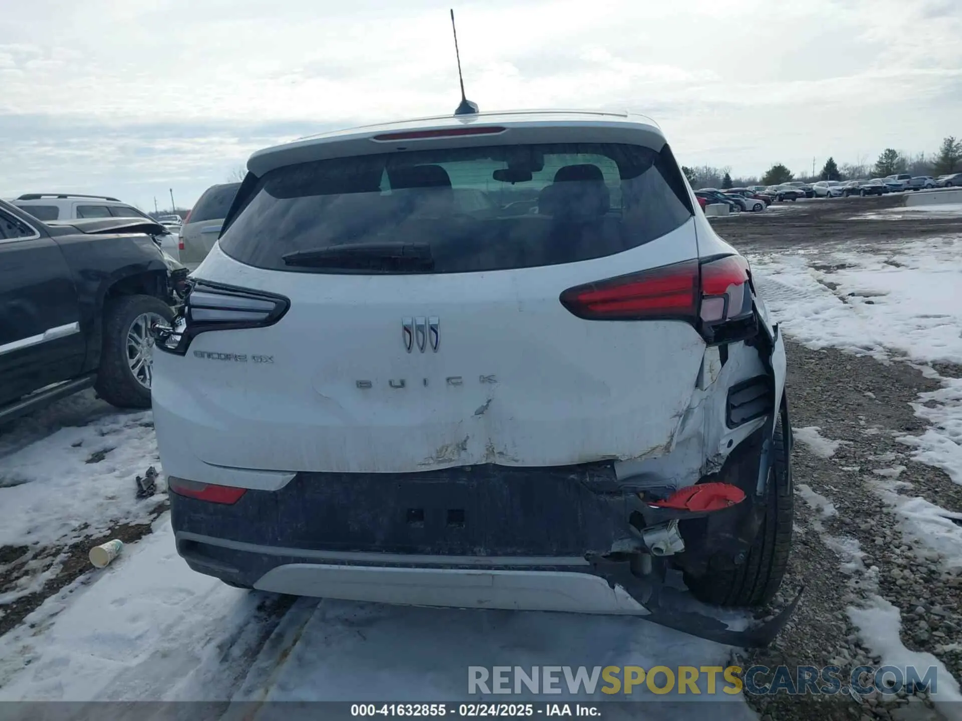 16 fotografías del automóvil dañado KL4AMBS2XRB036678 BUICK ENCORE GX 2024