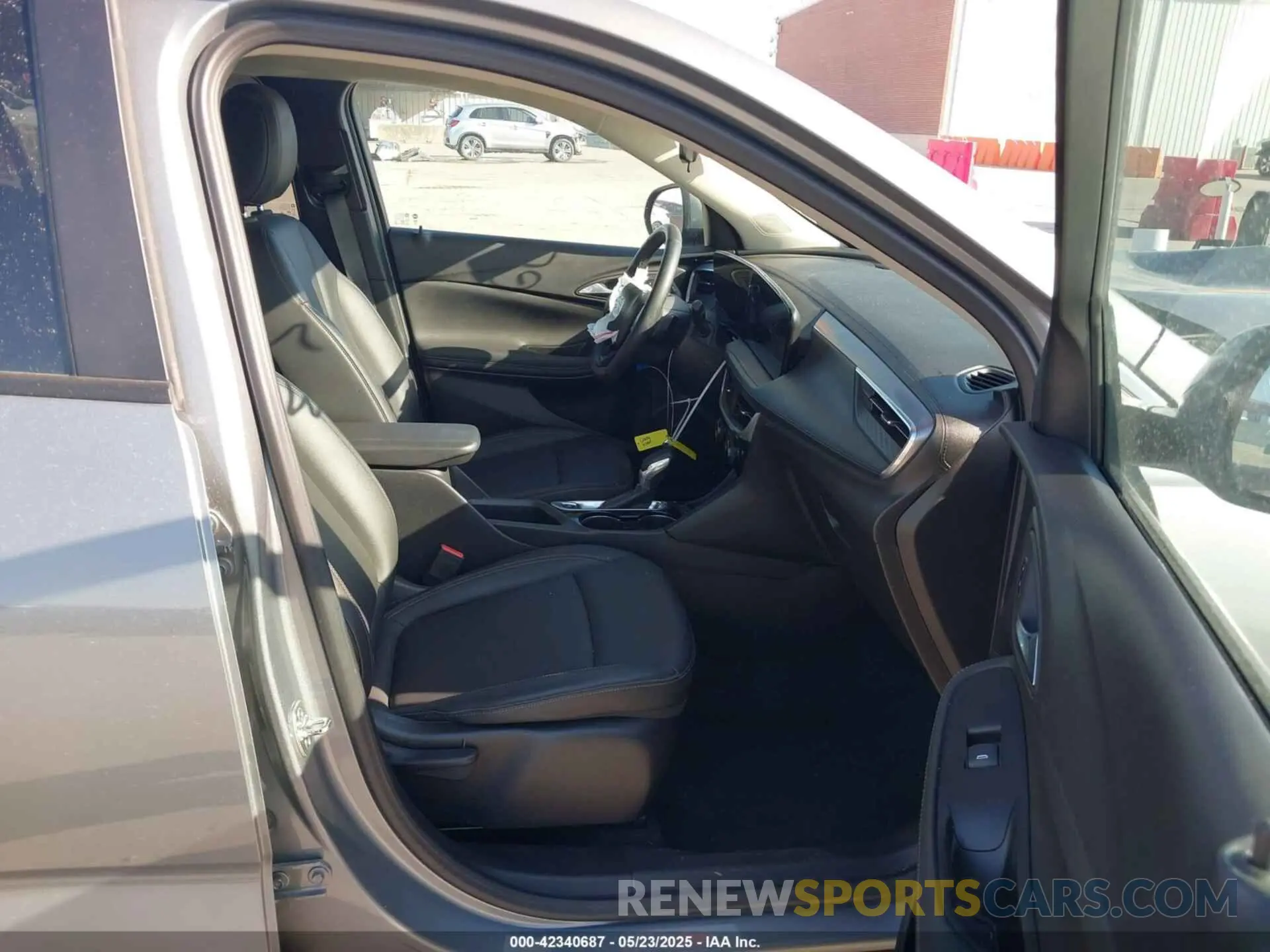 5 fotografías del automóvil dañado KL4AMDSL0RB137930 BUICK ENCORE GX 2024
