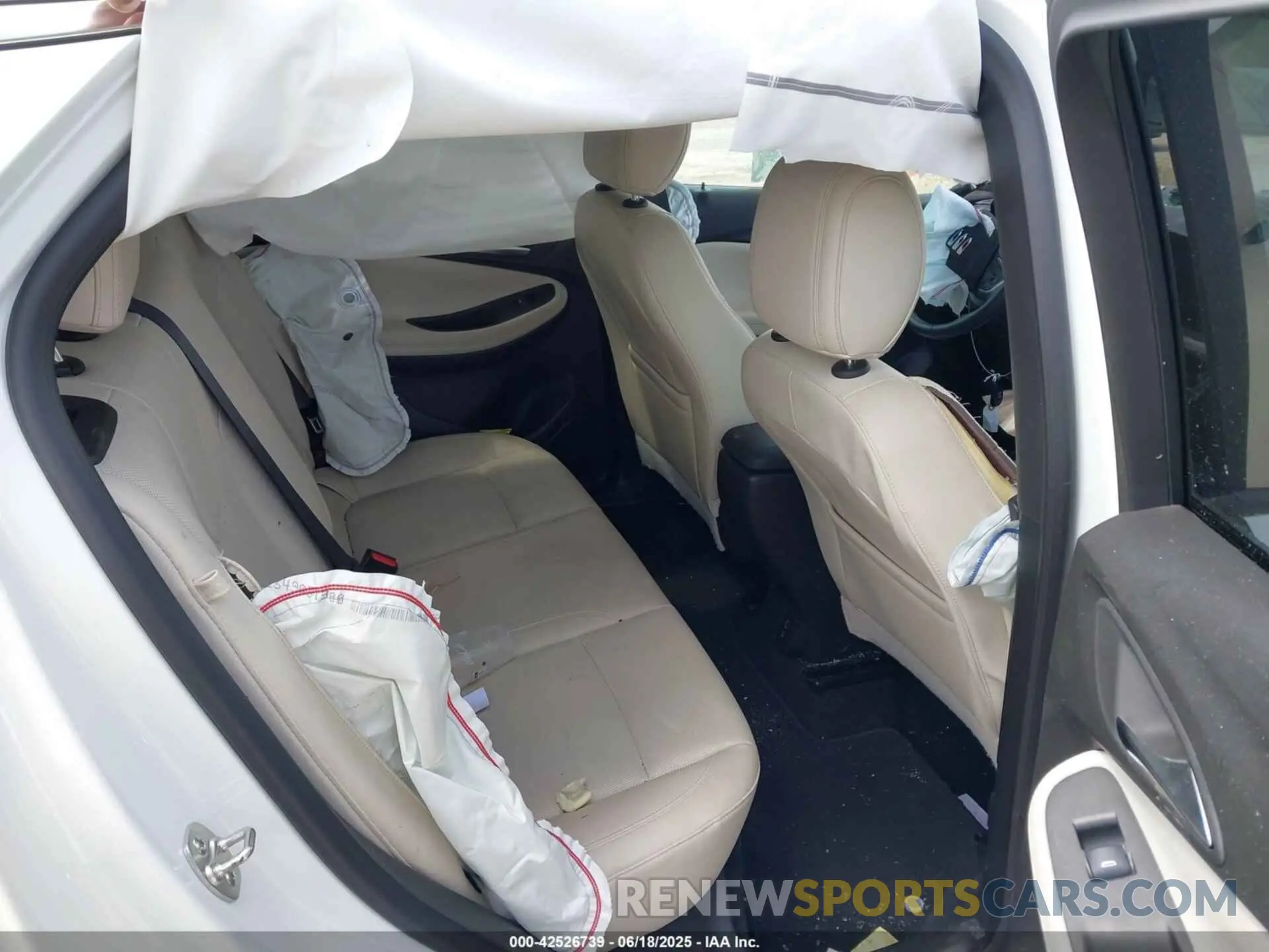 8 fotografías del automóvil dañado KL4AMDSL3RB188645 BUICK ENCORE GX 2024
