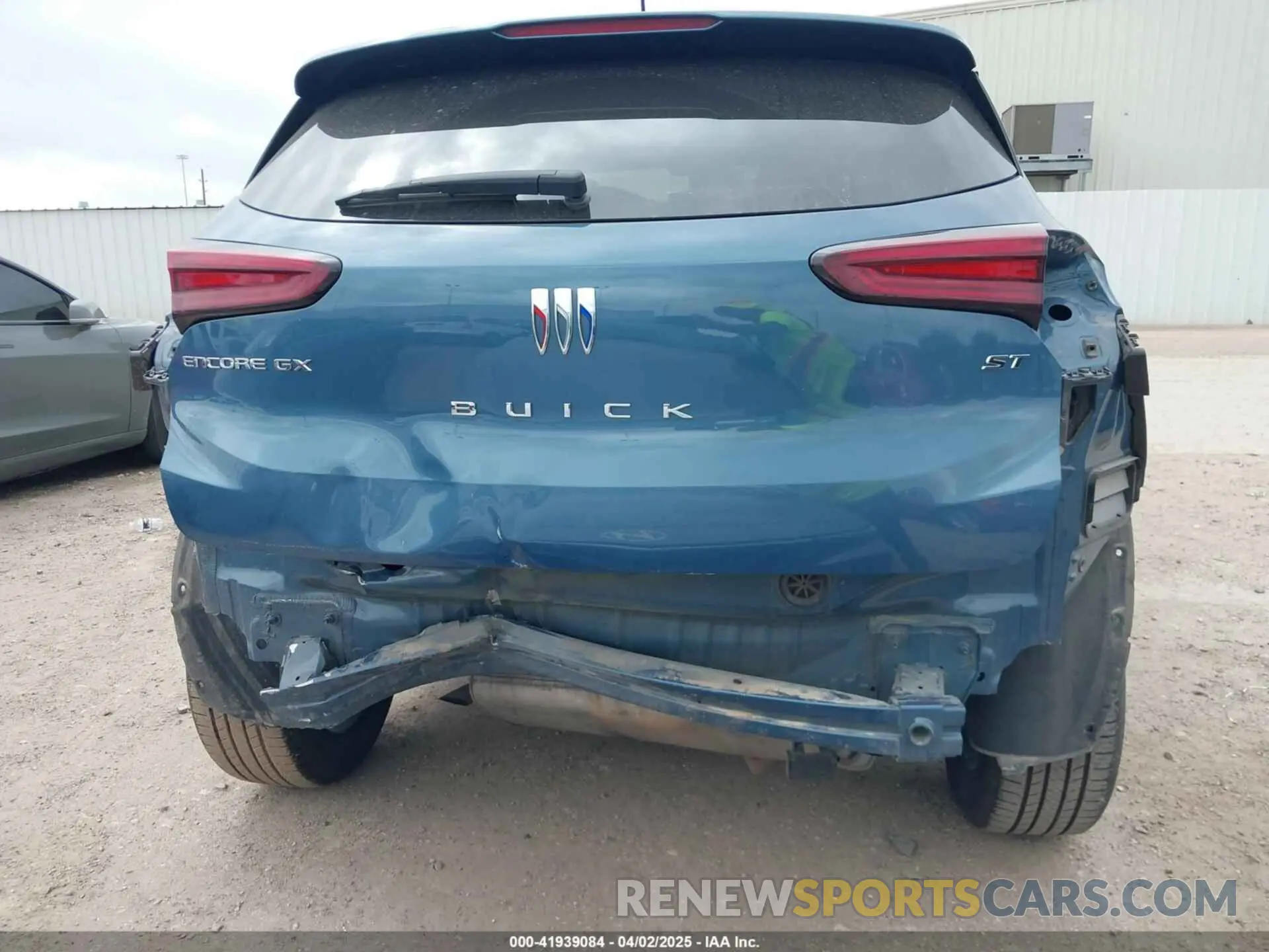 17 fotografías del automóvil dañado KL4AMDSL6RB185772 BUICK ENCORE GX 2024