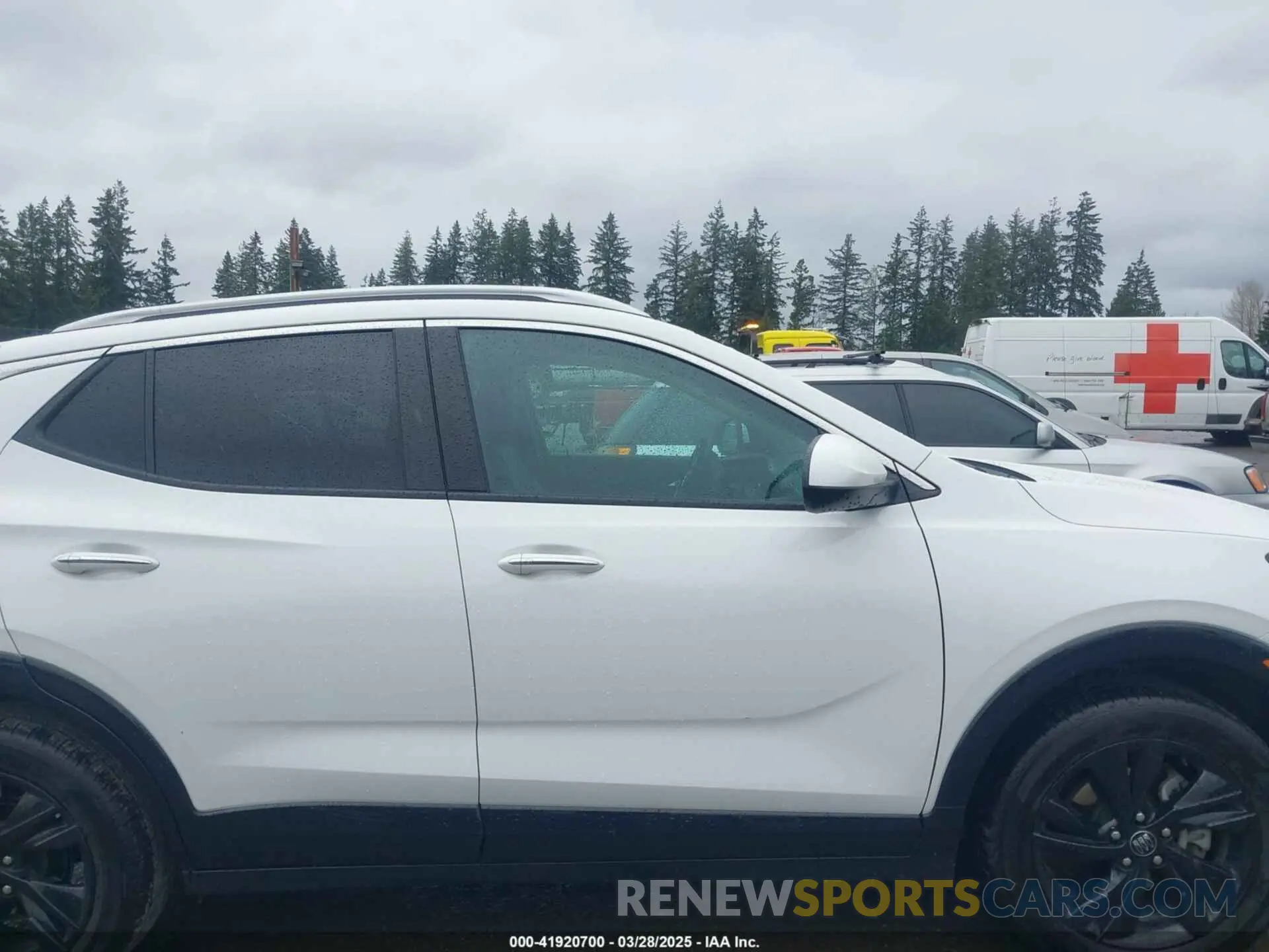 13 fotografías del automóvil dañado KL4AMESL1RB189993 BUICK ENCORE GX 2024