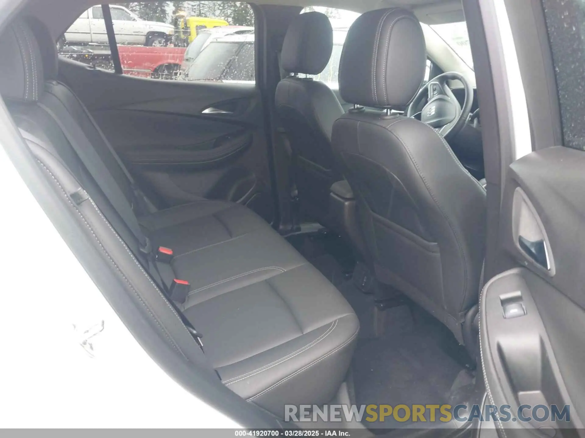 8 fotografías del automóvil dañado KL4AMESL1RB189993 BUICK ENCORE GX 2024