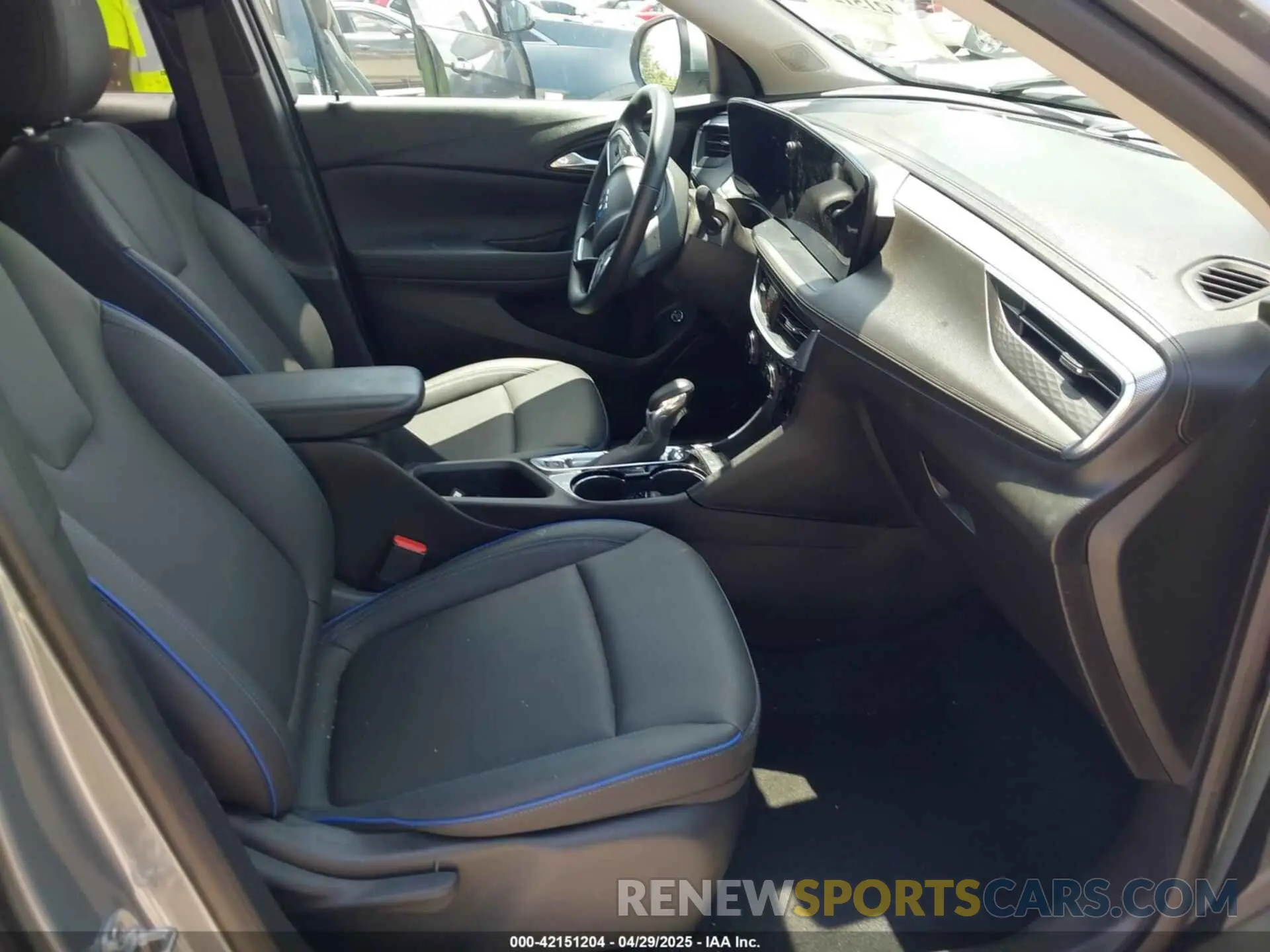 5 fotografías del automóvil dañado KL4AMDSL7SB038317 BUICK ENCORE GX 2025