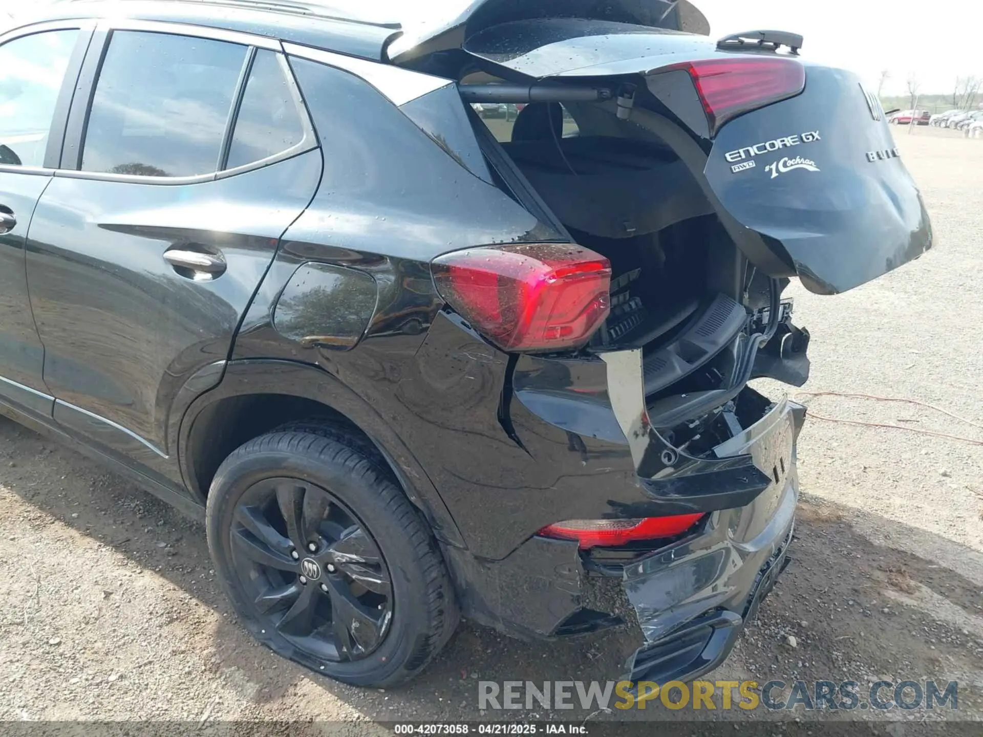 18 fotografías del automóvil dañado KL4AMESL4SB030679 BUICK ENCORE GX 2025