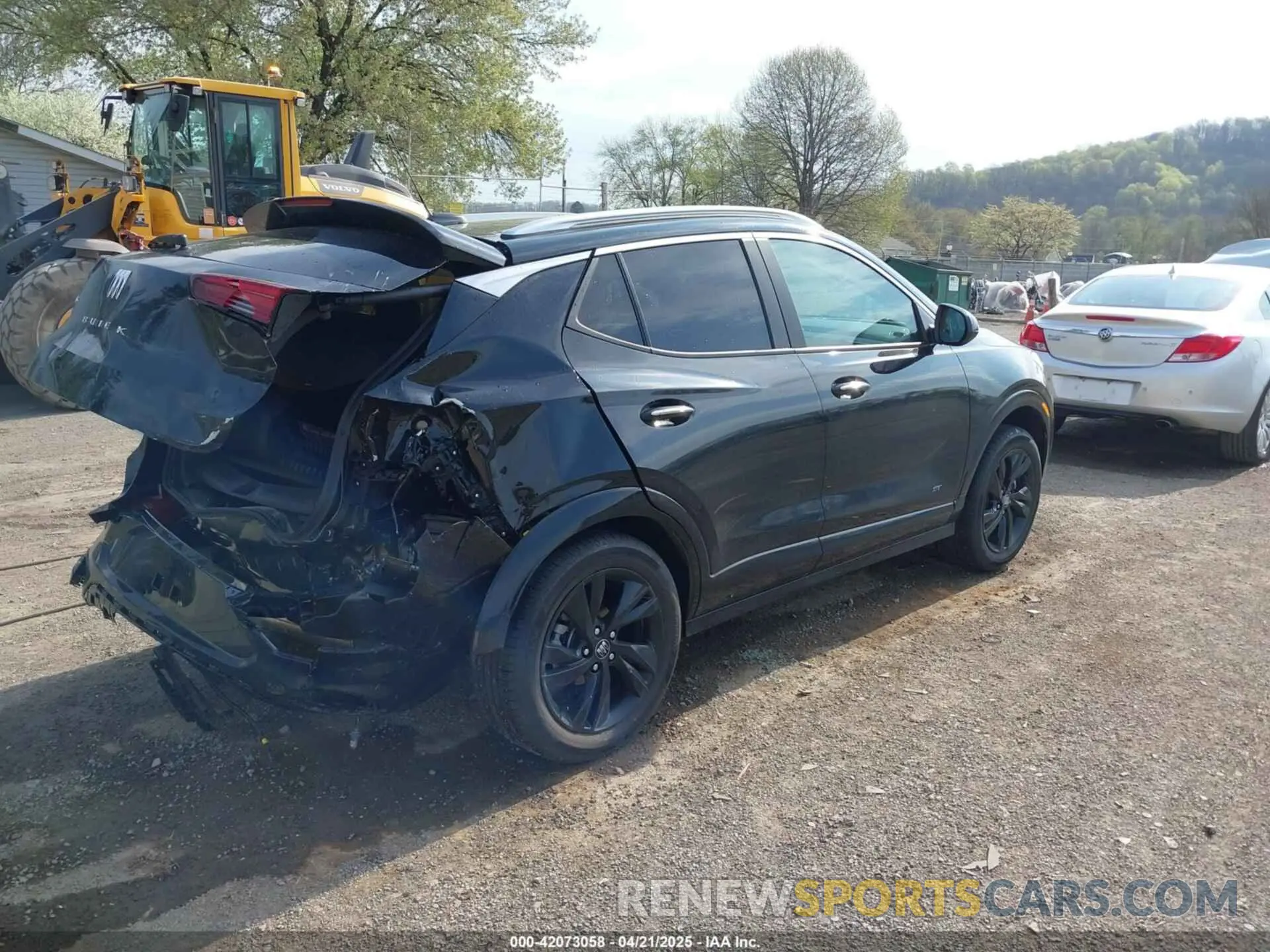 4 fotografías del automóvil dañado KL4AMESL4SB030679 BUICK ENCORE GX 2025