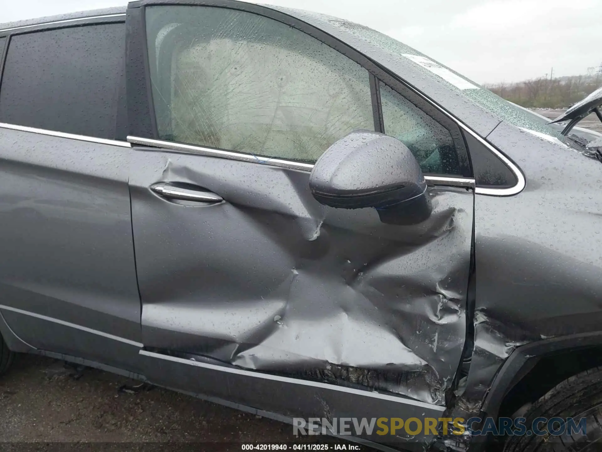 6 fotografías del automóvil dañado LRBFX1SA2KD006300 BUICK ENVISION 2019