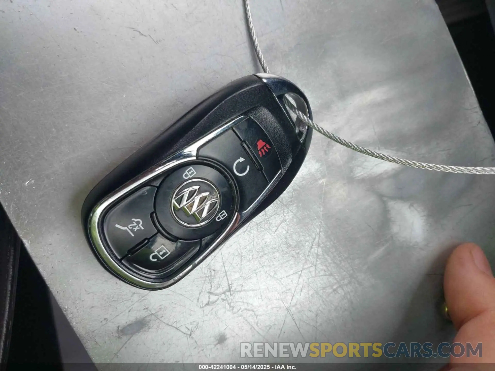 11 fotografías del automóvil dañado LRBFX2SA0KD075816 BUICK ENVISION 2019
