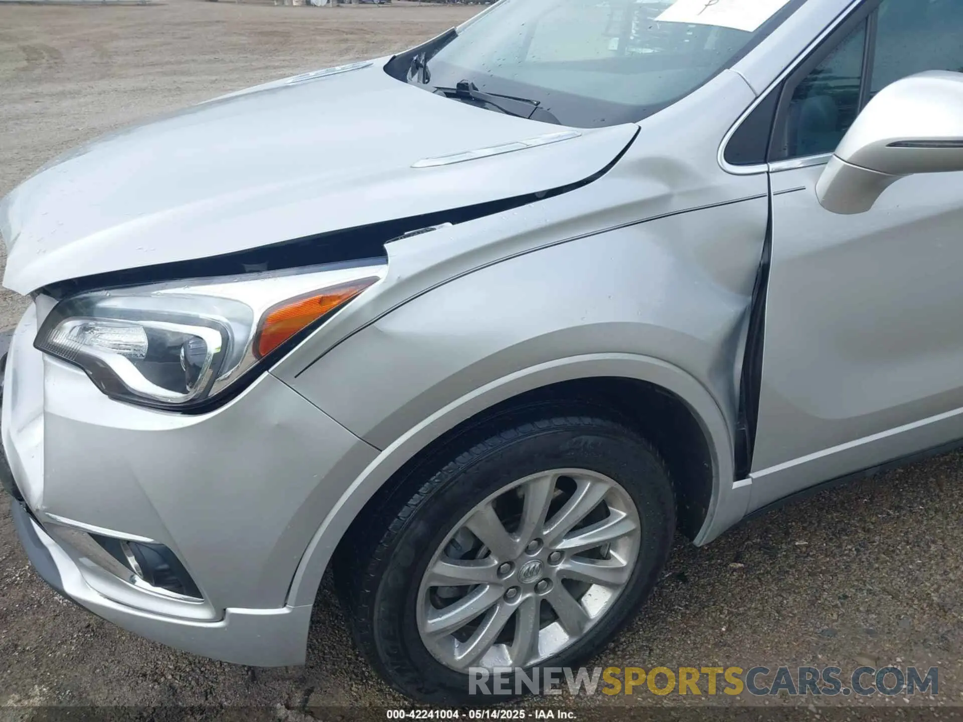 17 fotografías del automóvil dañado LRBFX2SA0KD075816 BUICK ENVISION 2019