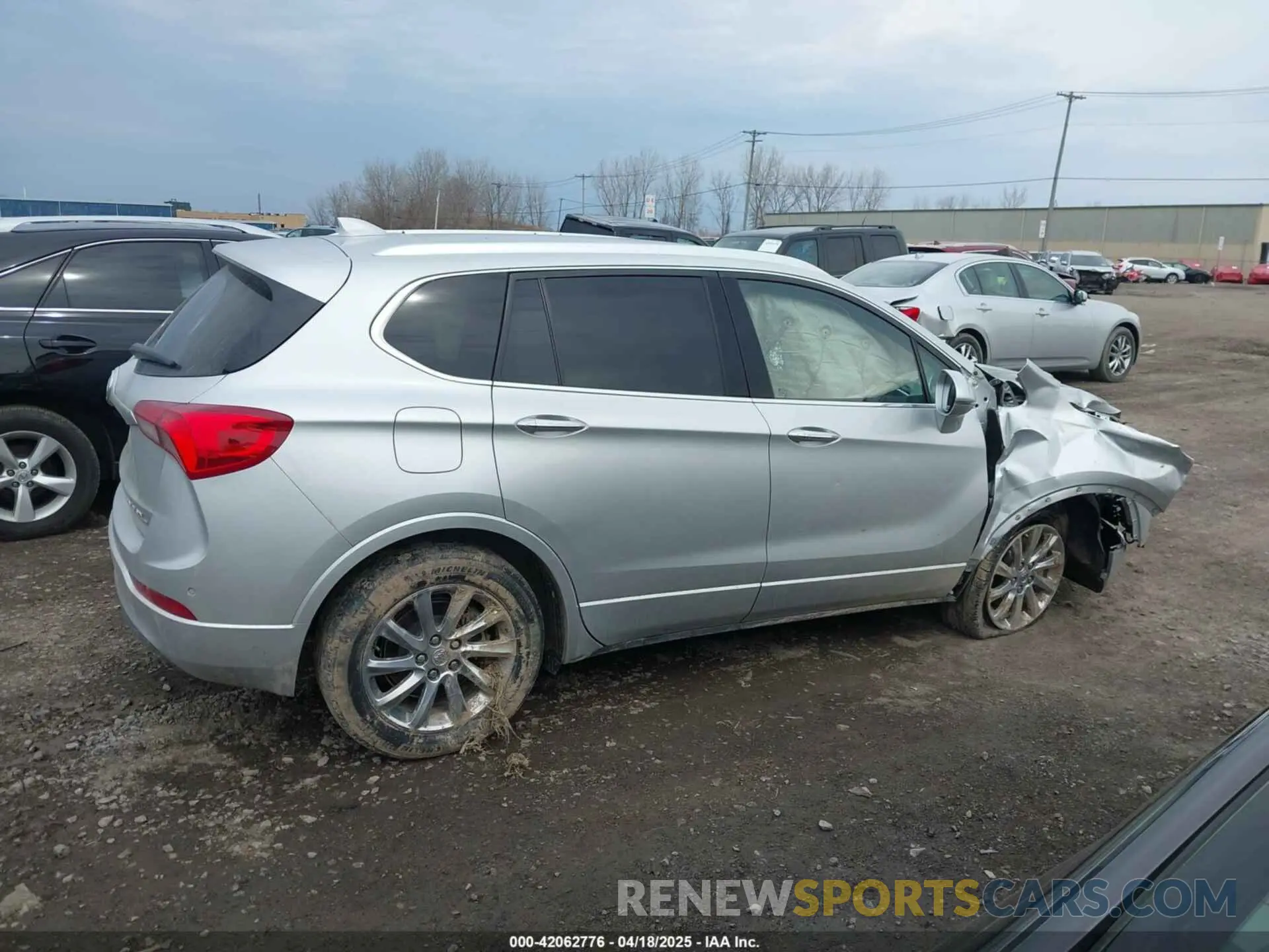 12 fotografías del automóvil dañado LRBFX2SA2KD005461 BUICK ENVISION 2019