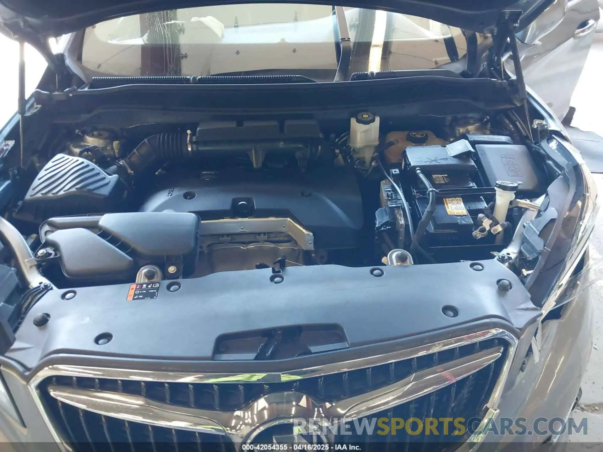 10 fotografías del automóvil dañado LRBFX2SA6KD016267 BUICK ENVISION 2019