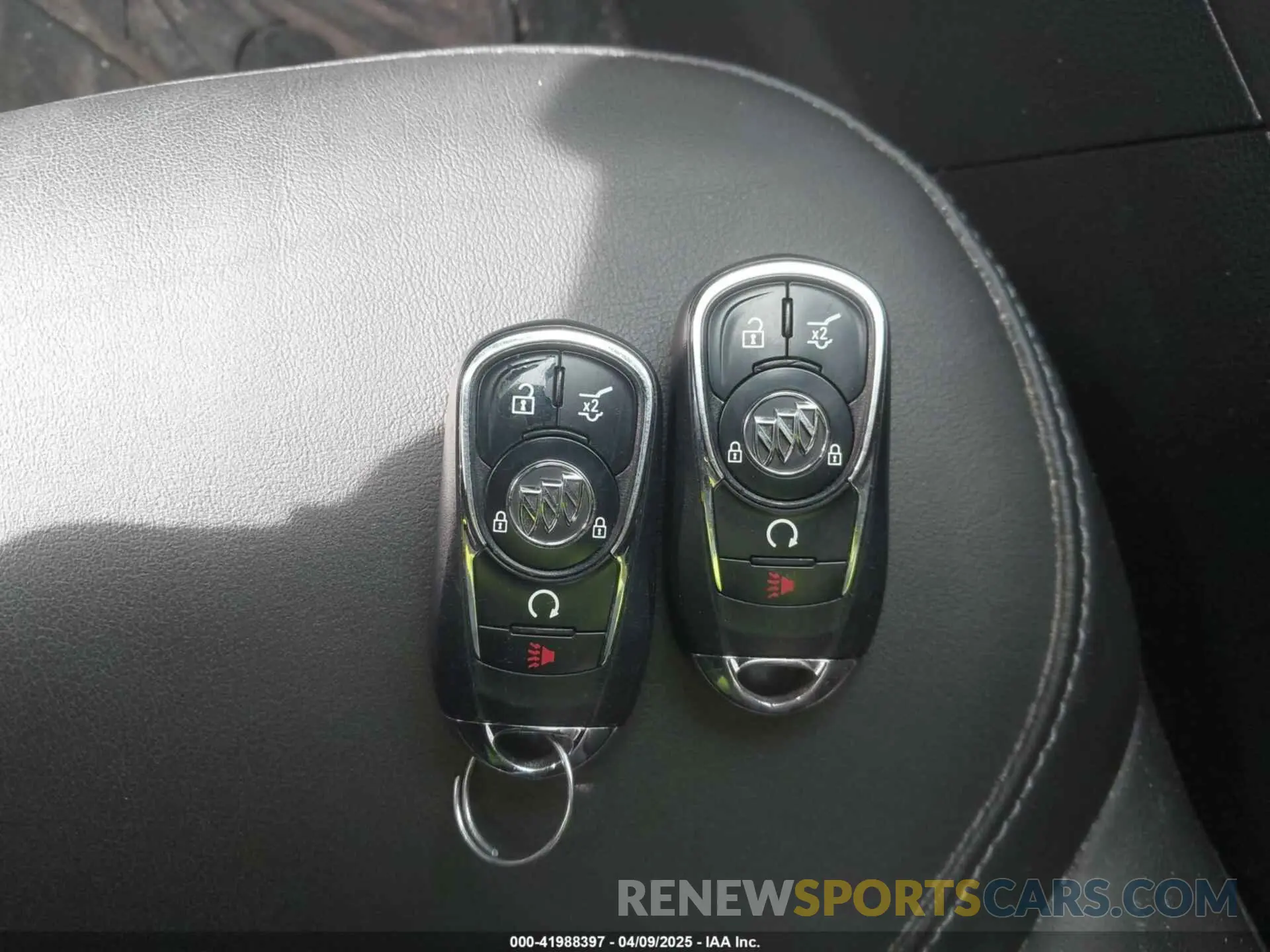 11 fotografías del automóvil dañado LRBFX2SA6KD091048 BUICK ENVISION 2019